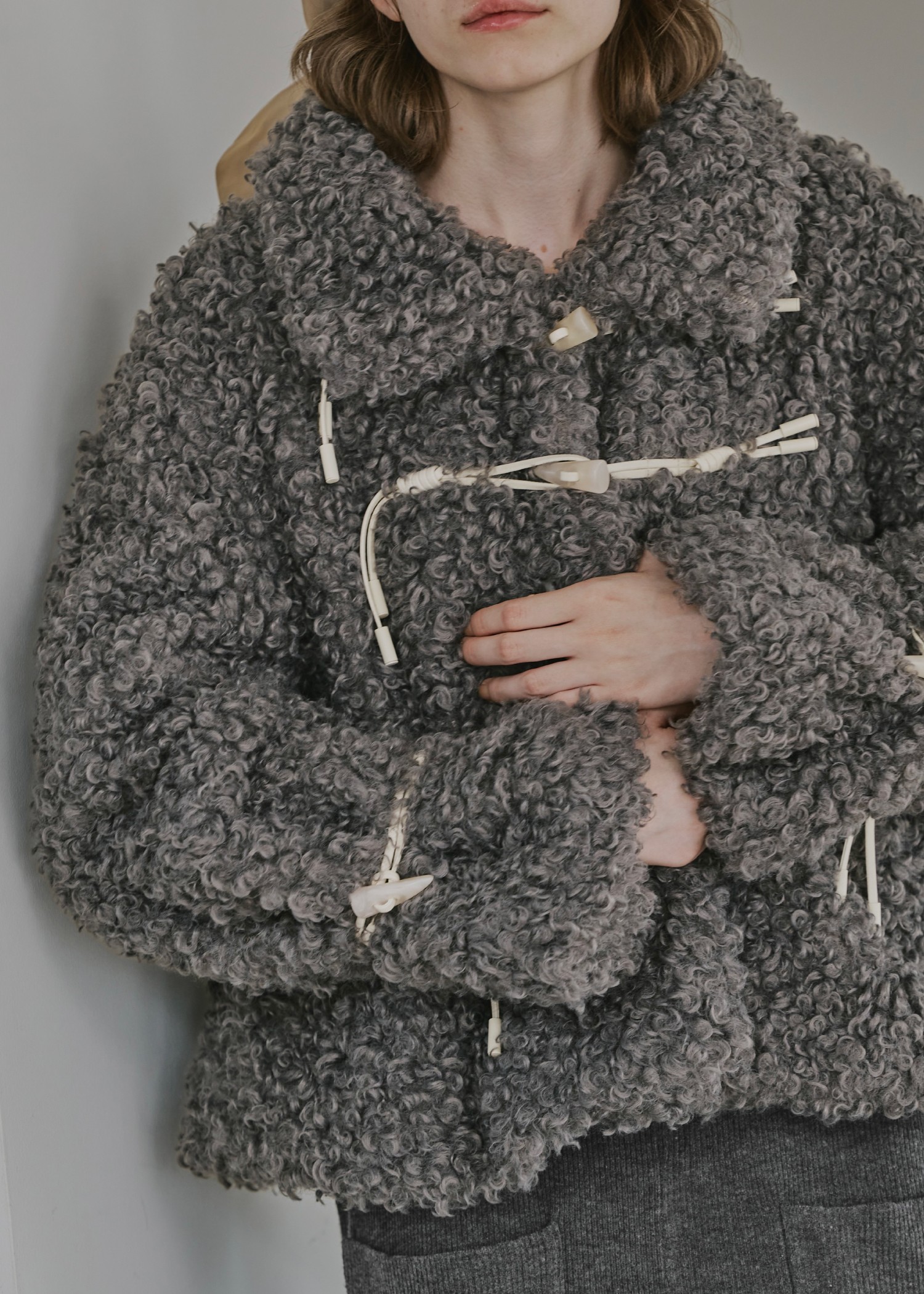 poodle fur cord toggle short JK