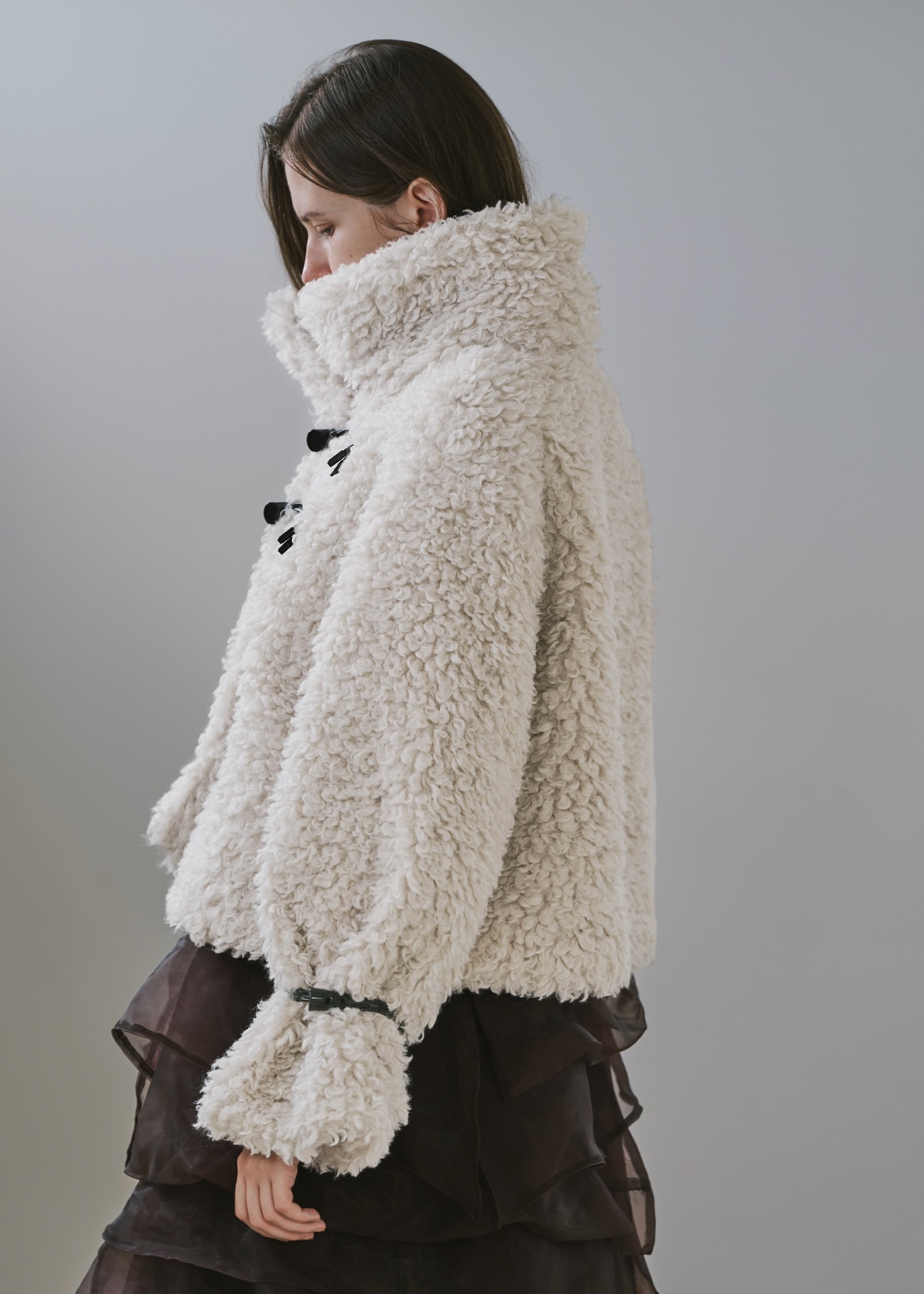 poodle fur cord toggle short JK