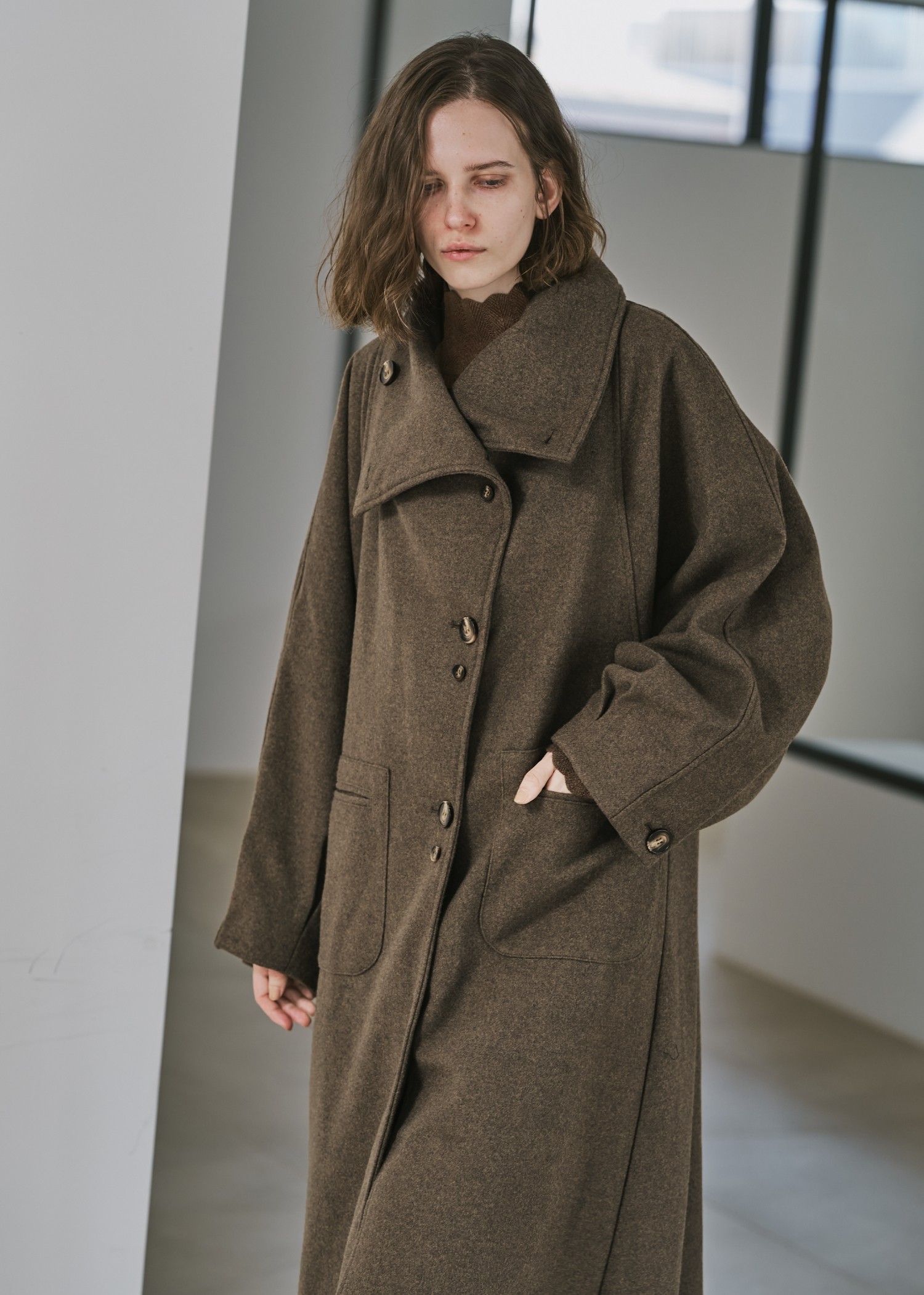 raglan volume sleeve over coat