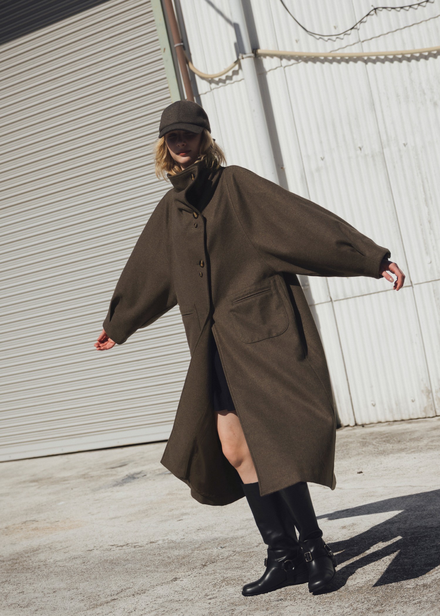 raglan volume sleeve over coat