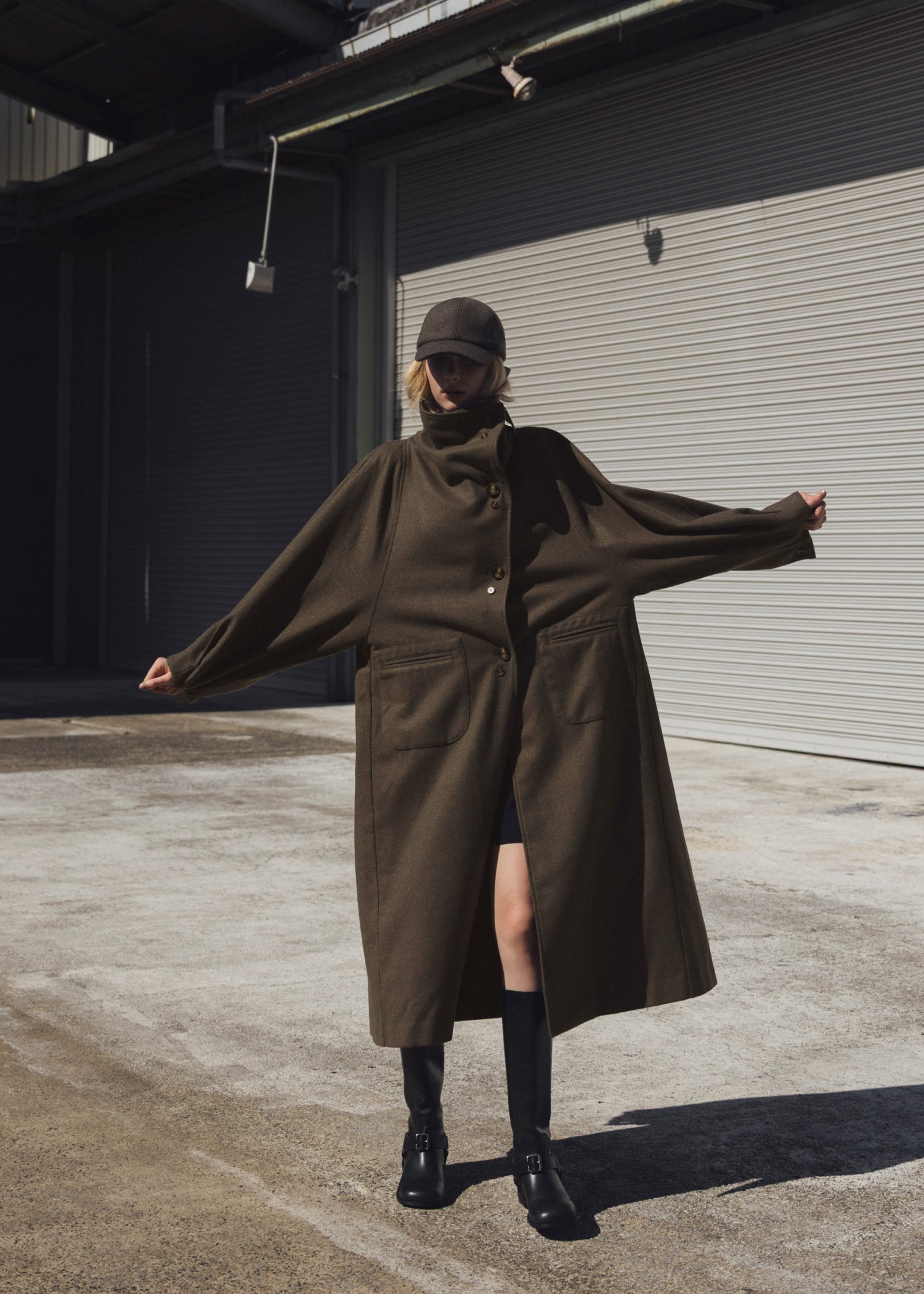 raglan volume sleeve over coat