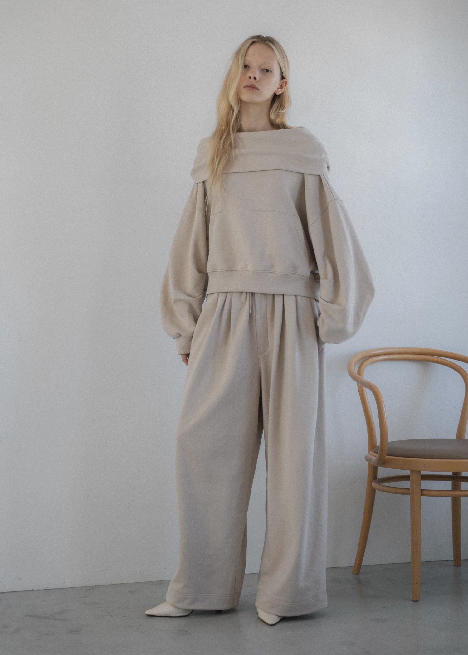 volume tuck drawstring hem sweat PT