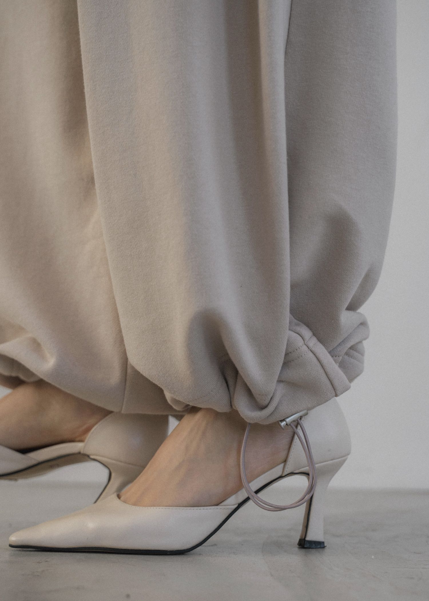 volume tuck drawstring hem sweat PT