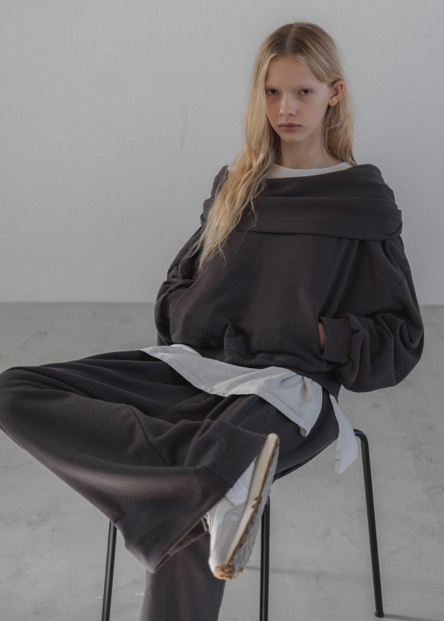 volume tuck drawstring hem sweat PT