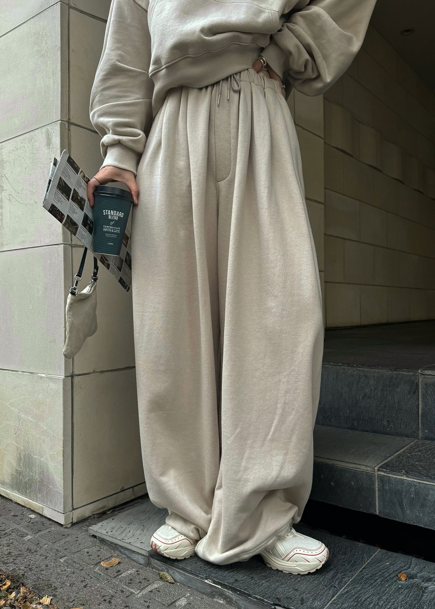 volume tuck drawstring hem sweat PT