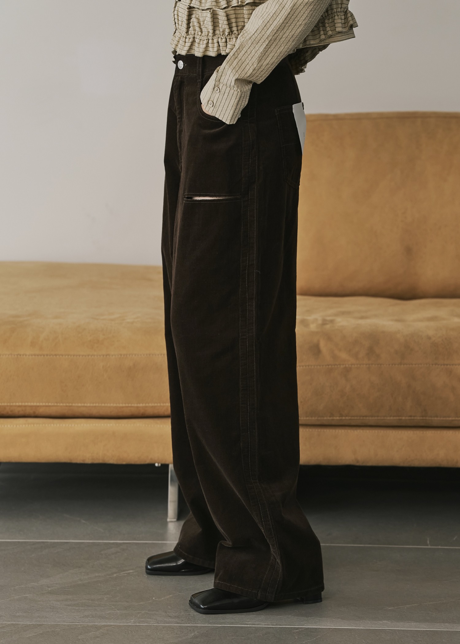 最終値下げ!美品!ユリウスWO/LI TWEEDSEAMED OVERPANTS WILLFULLY official web store(ウィルフリーコウシキツウハン