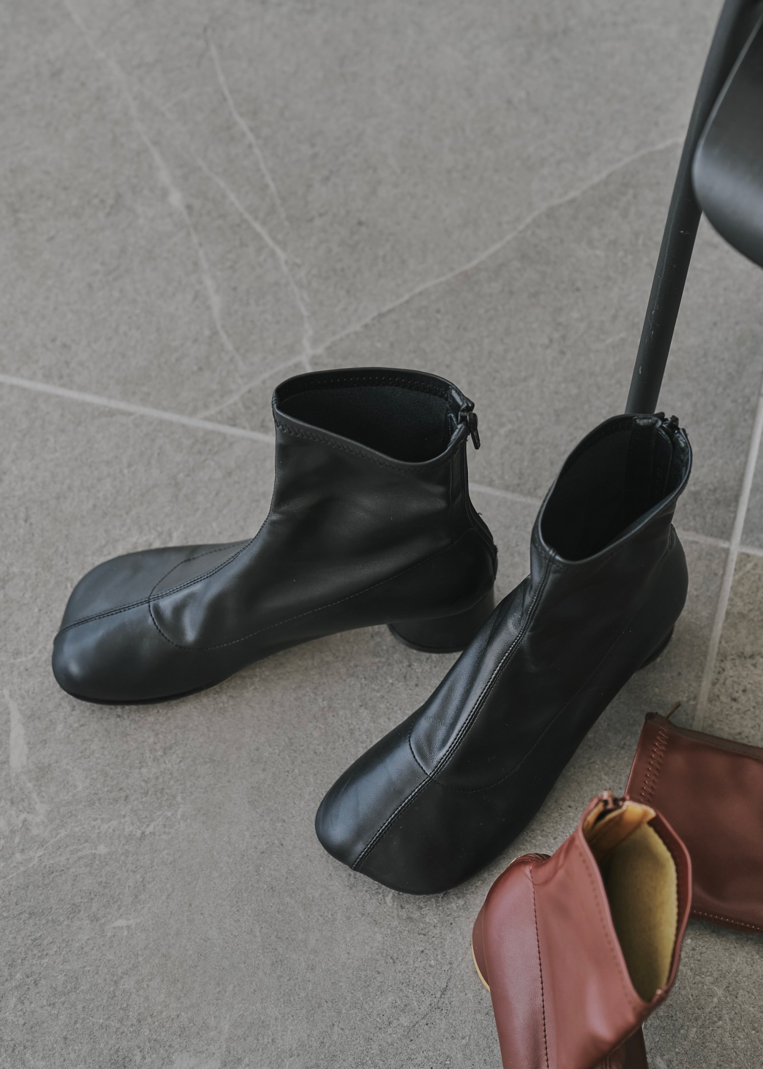 round toe heel boots