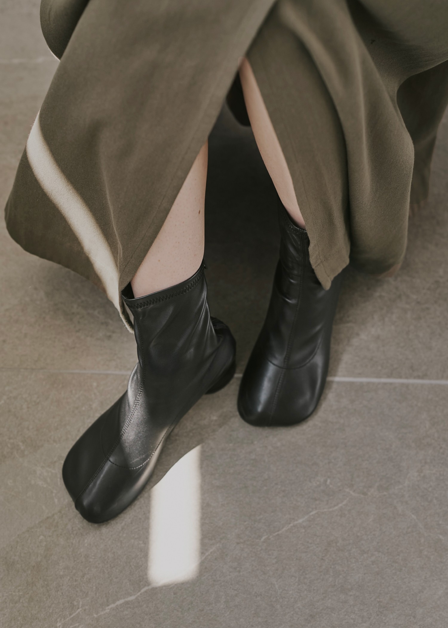 round toe heel boots