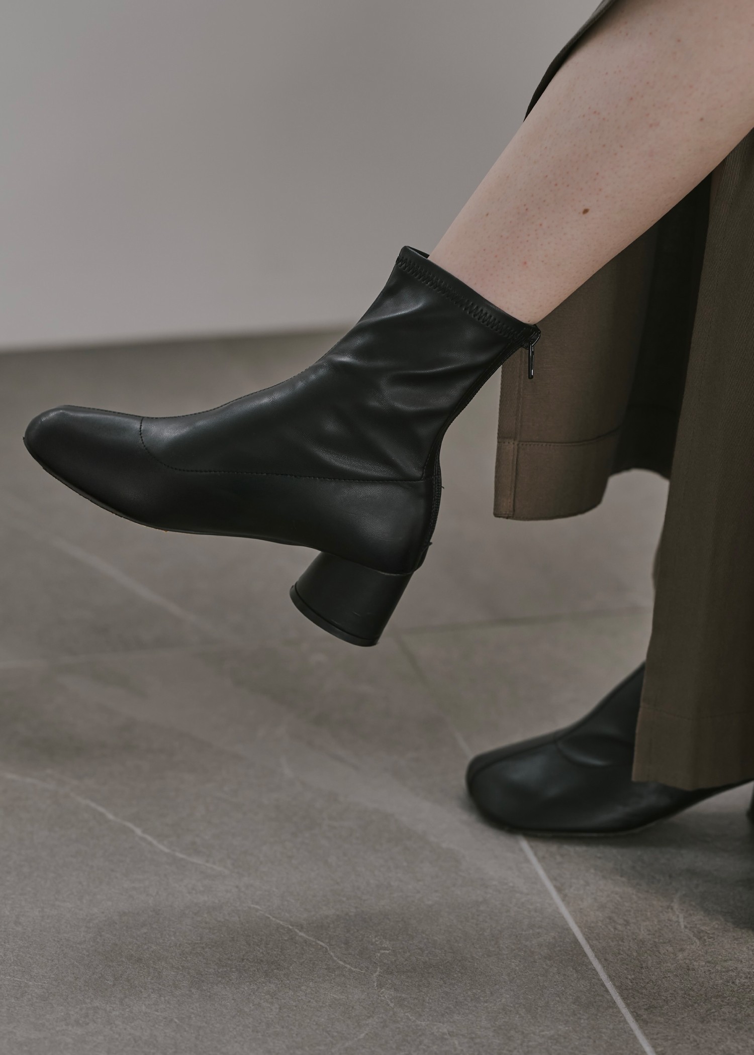 round toe heel boots
