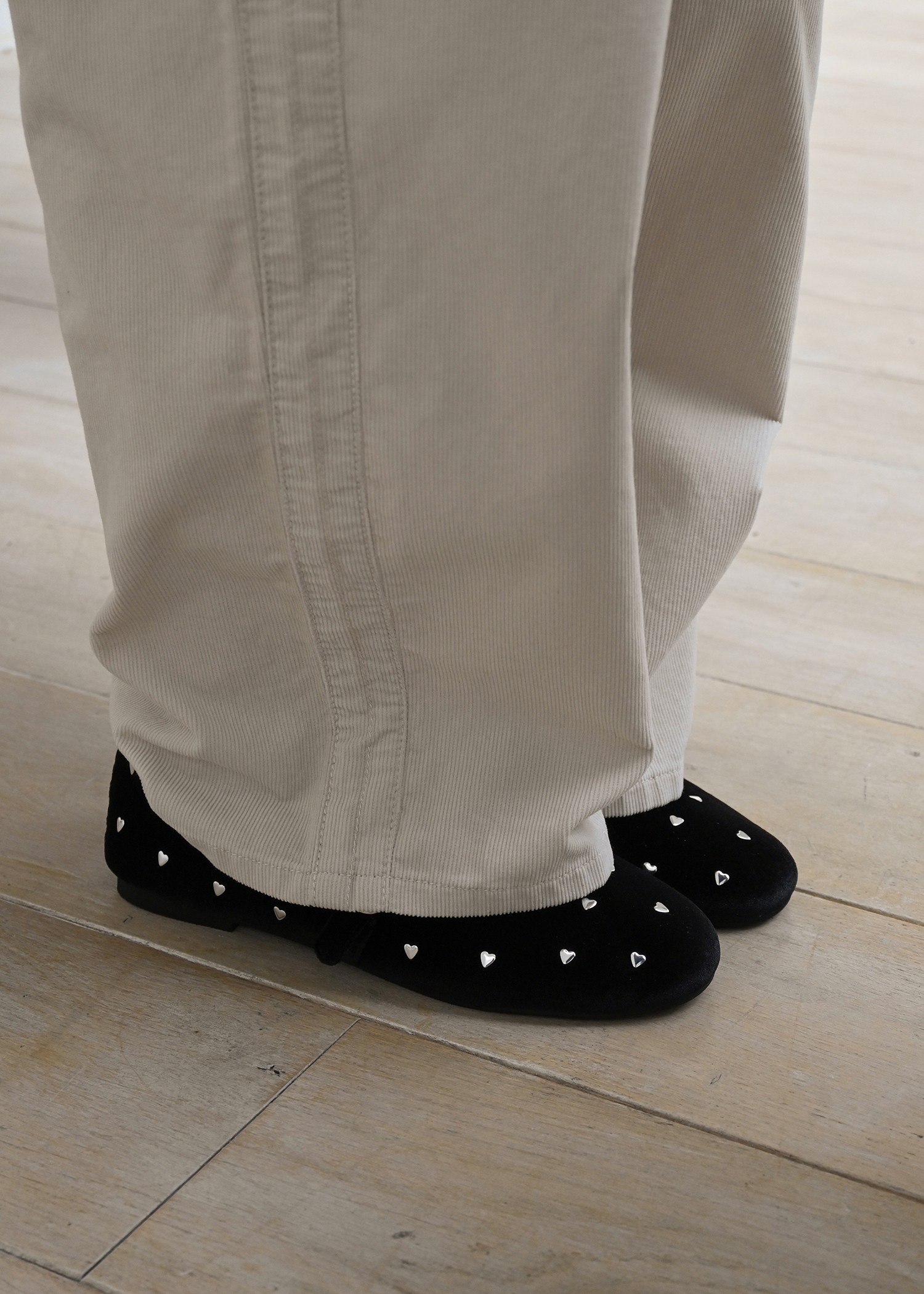 heart studs strap ballet shoes