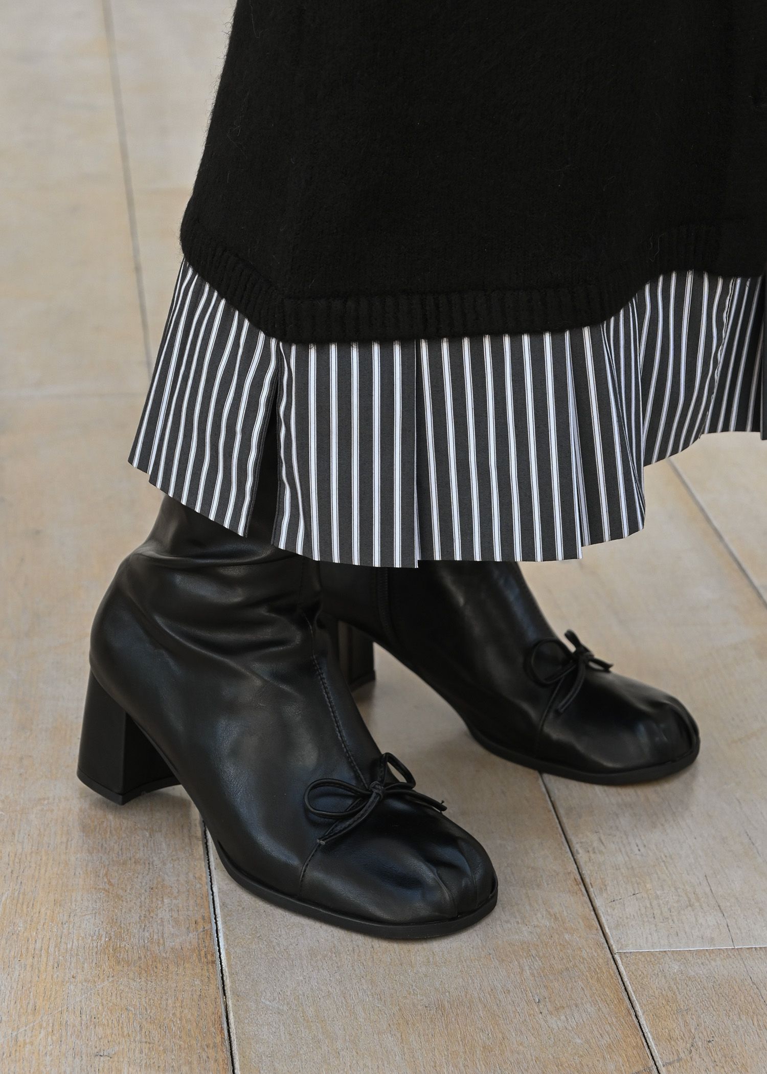 front bow long boots