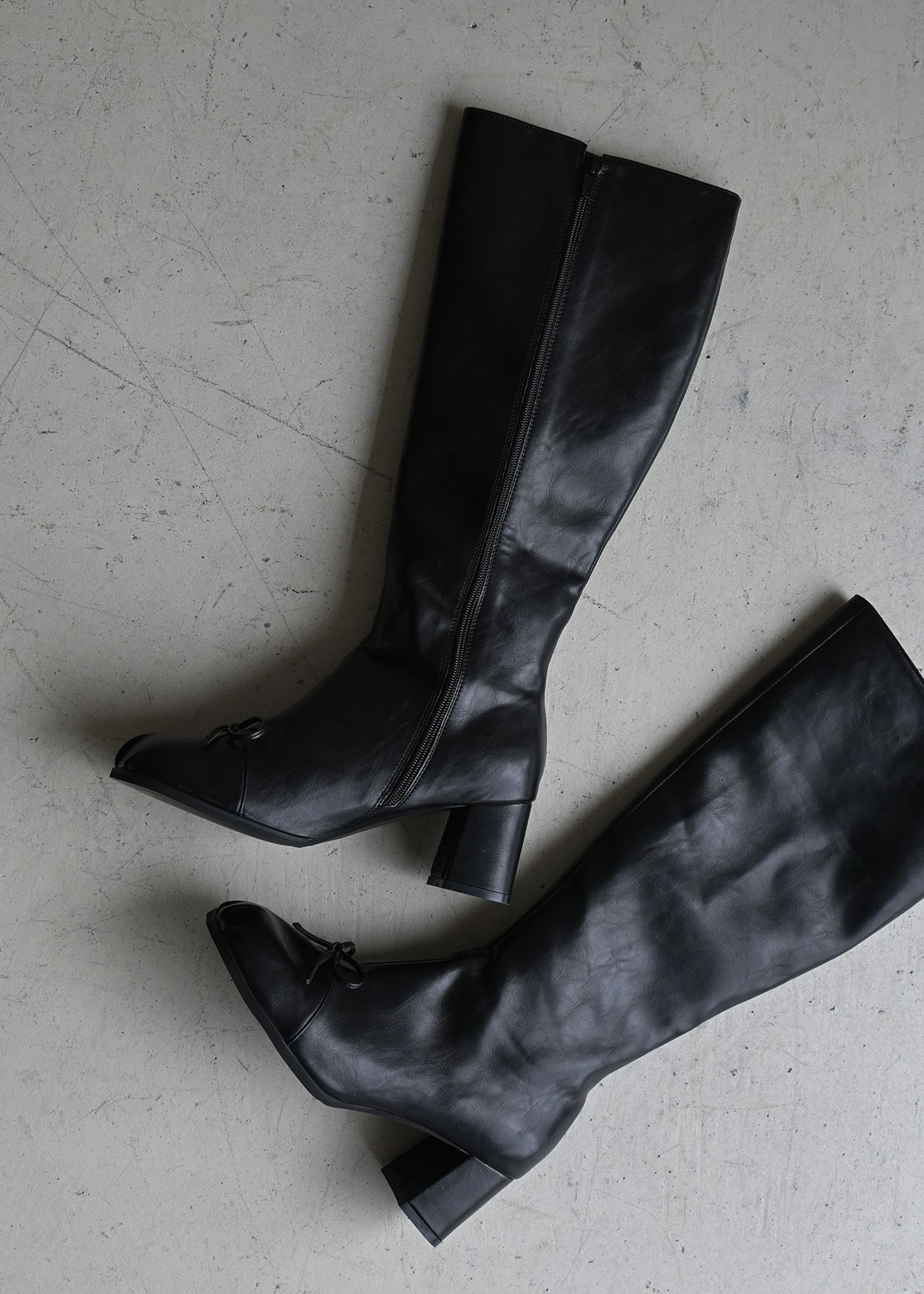 front bow long boots