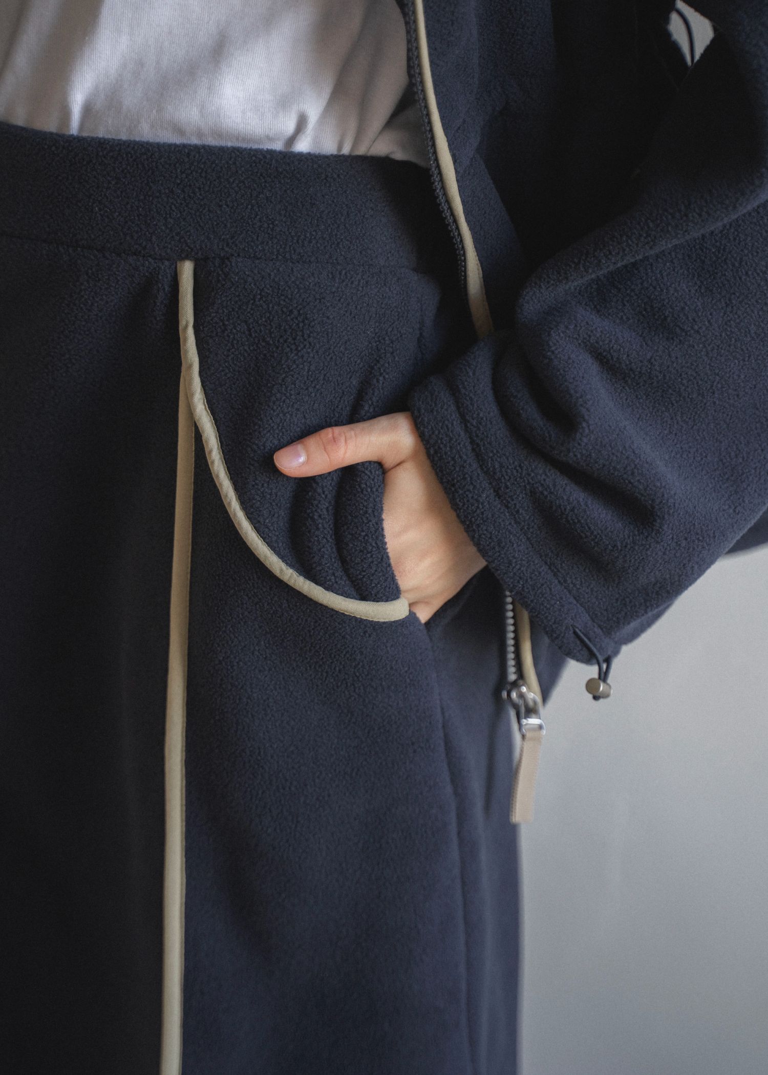 fleece drawstring bi color piping SK