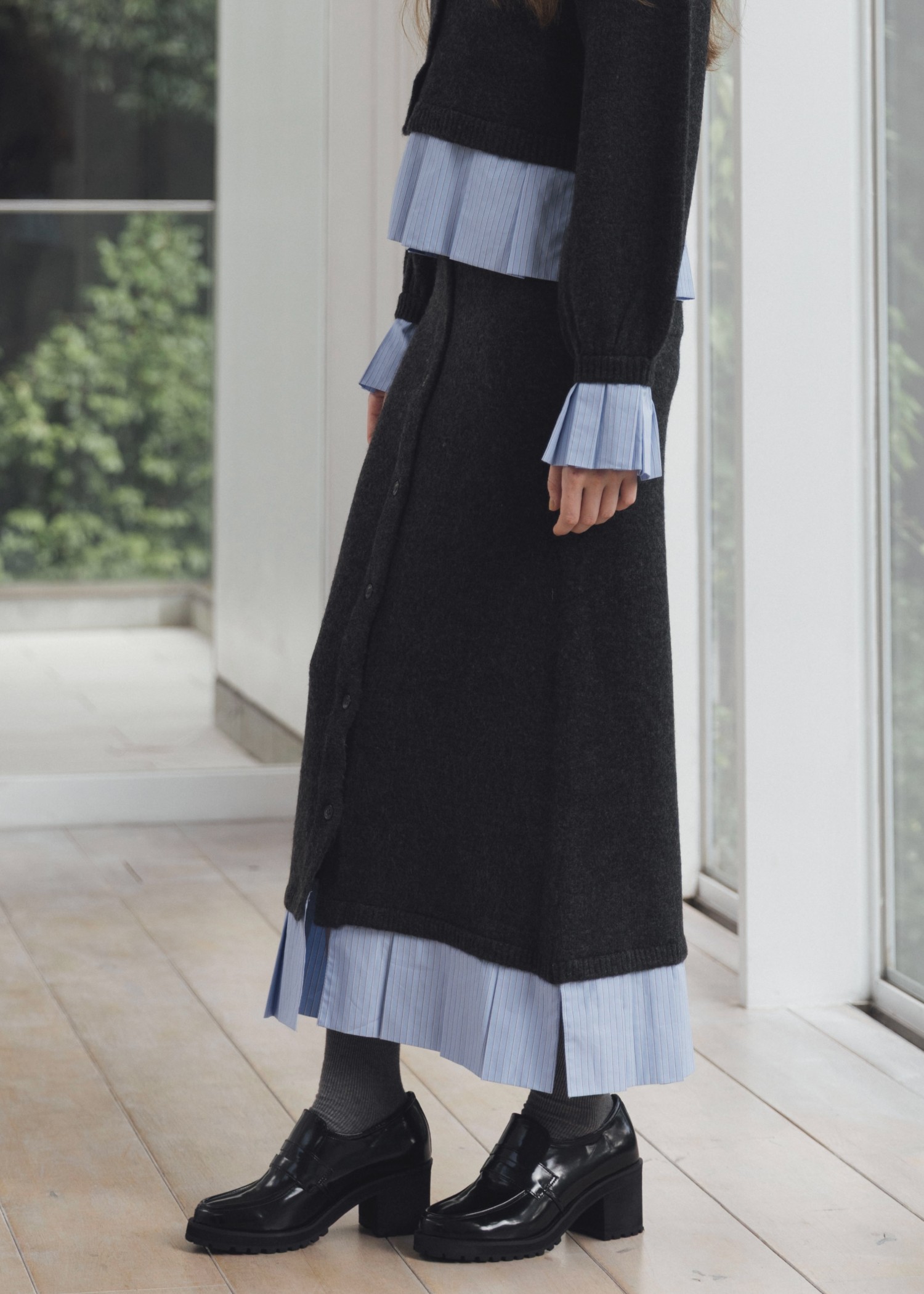 pleats docking button slit pencil knit SK