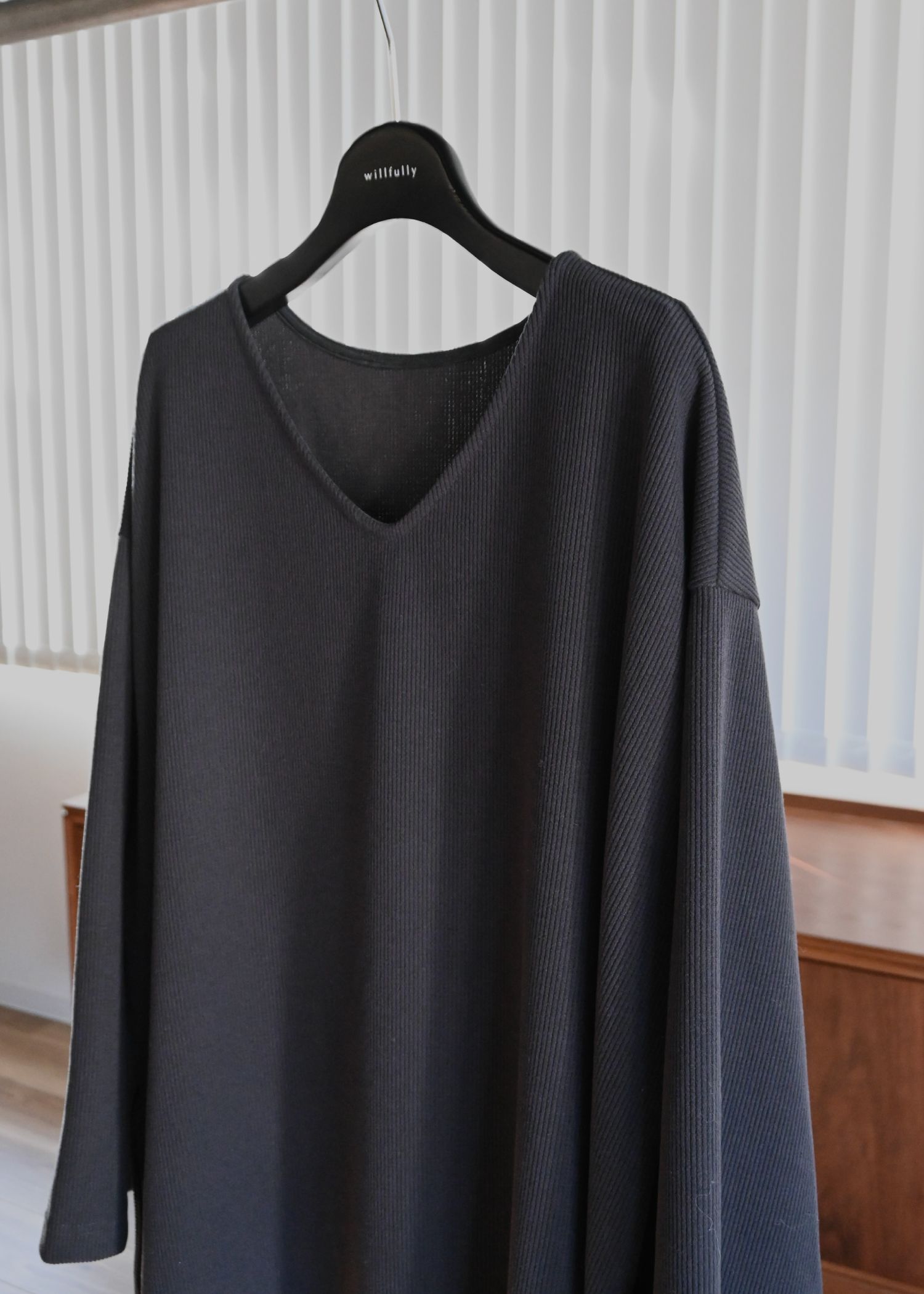 side ribbon tuck bell sleeve rib tops