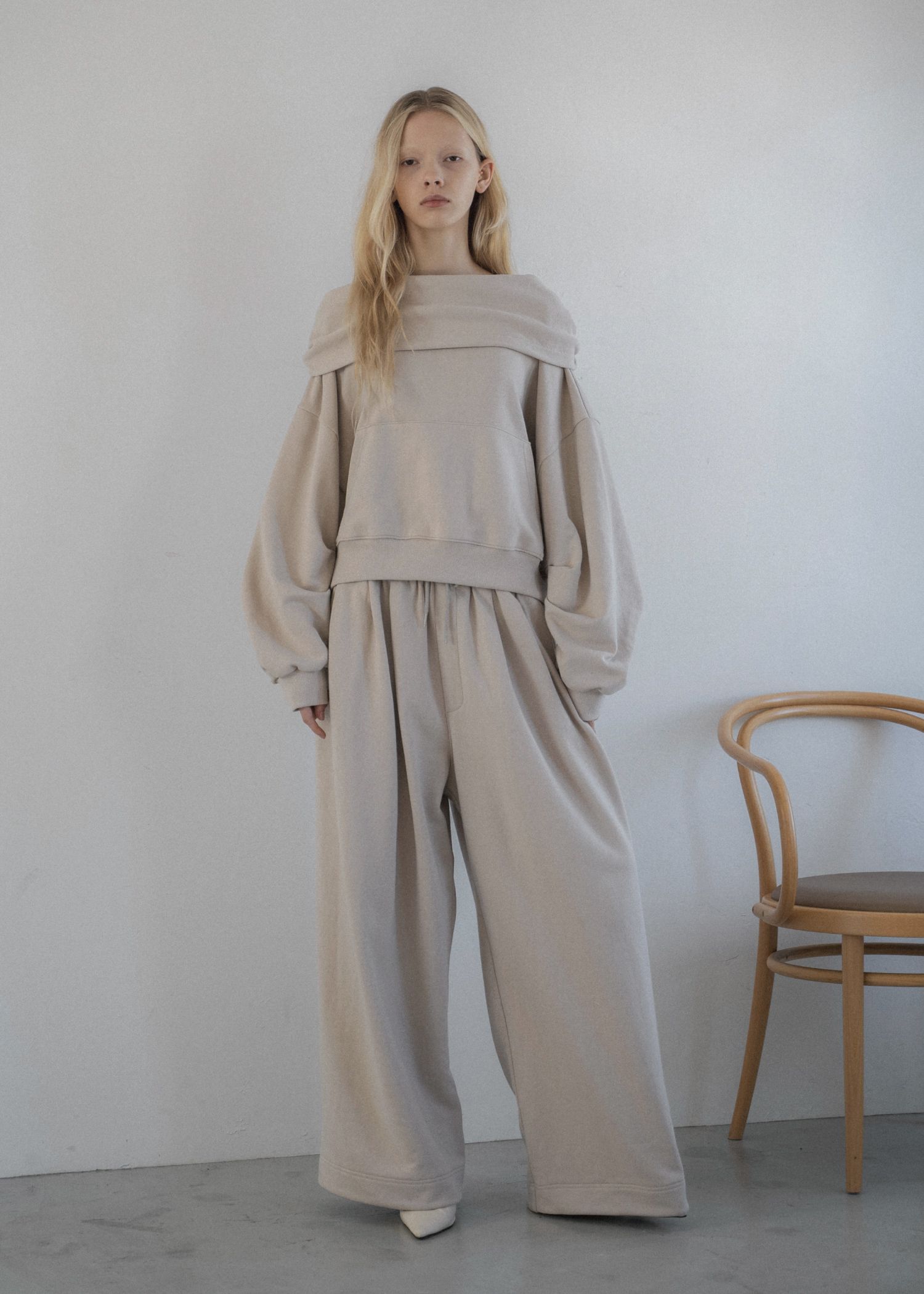 off shoulder cropped hoodie sweat