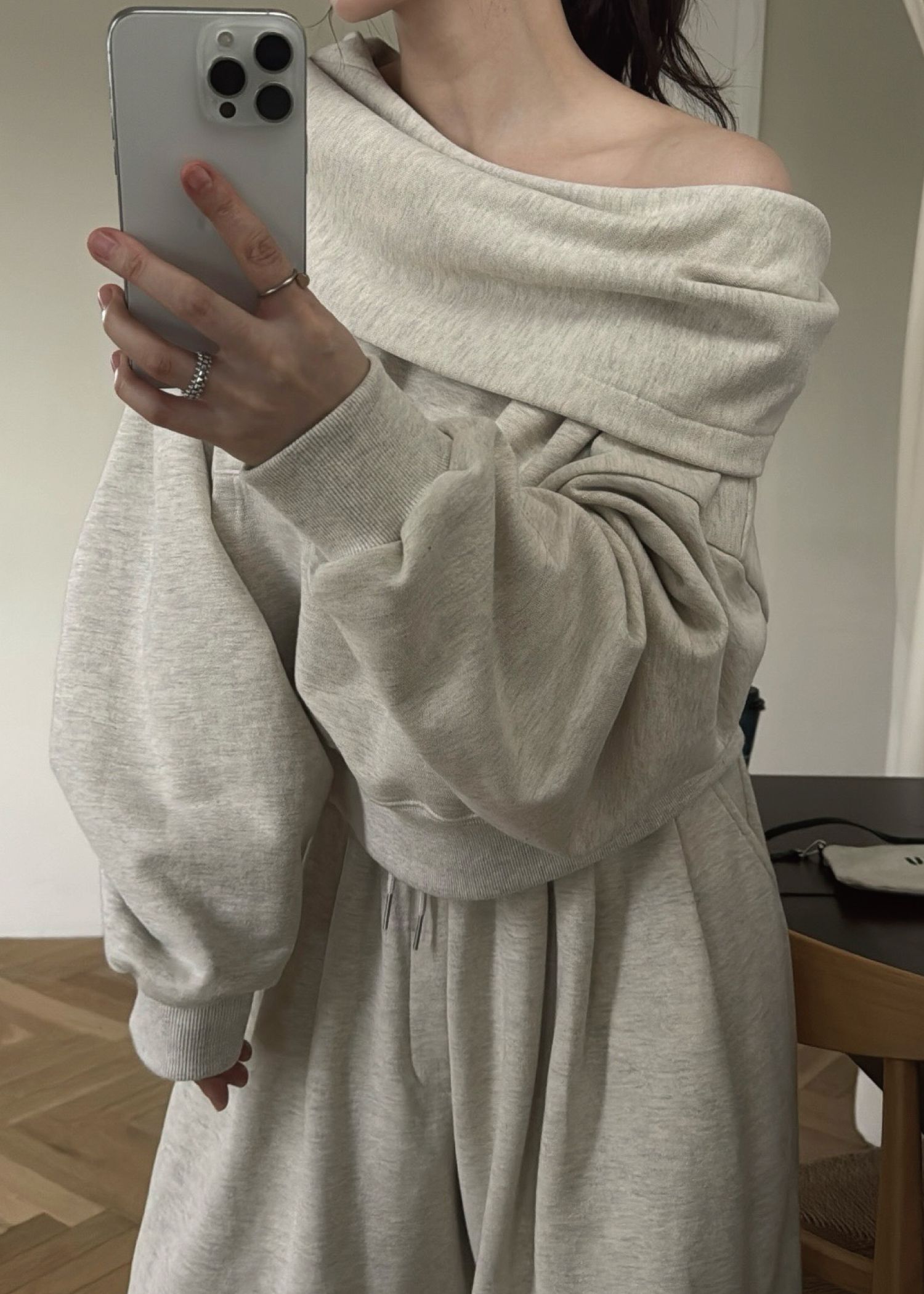 off shoulder cropped hoodie sweat