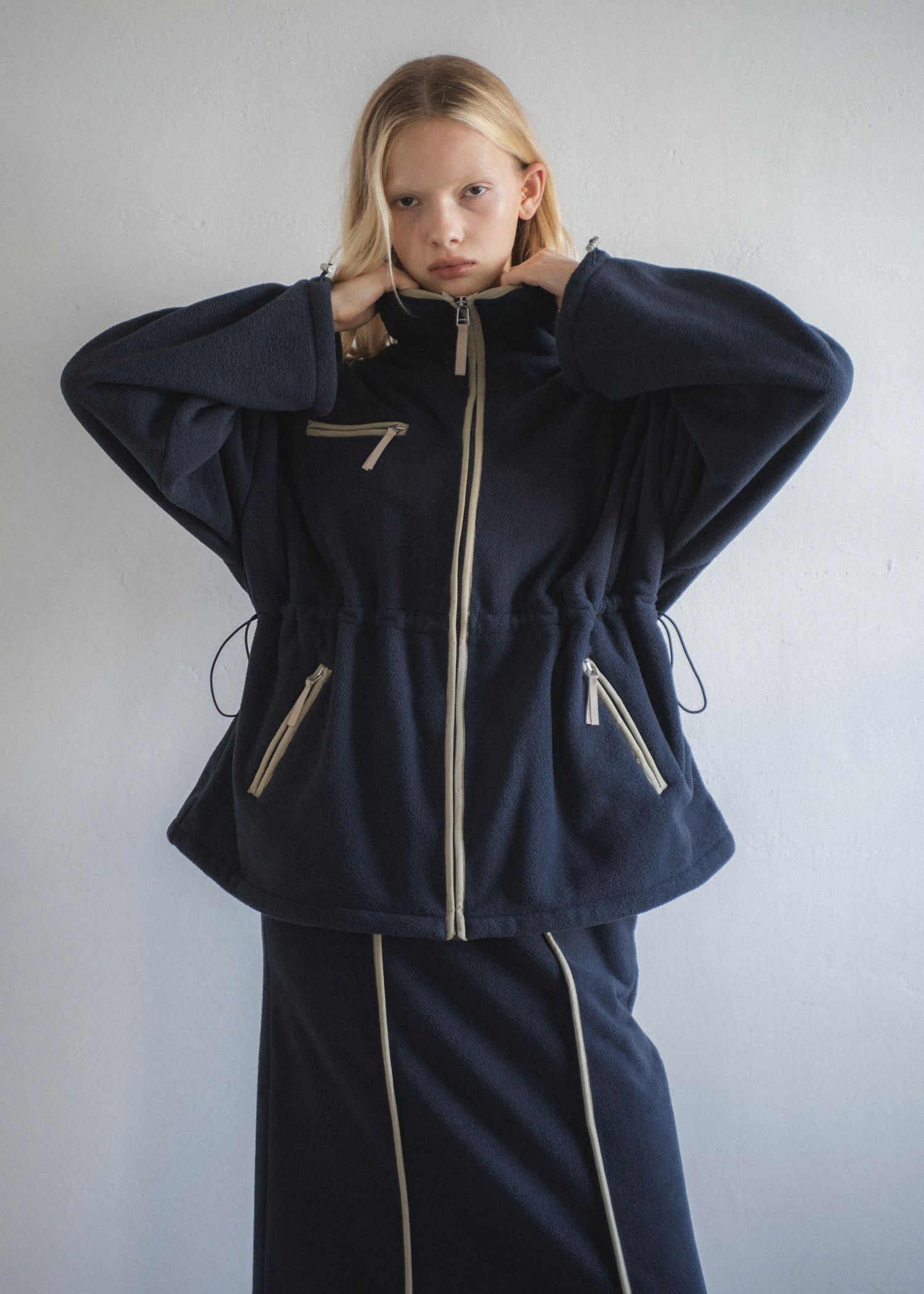 bi color piping fleece drawstring tops