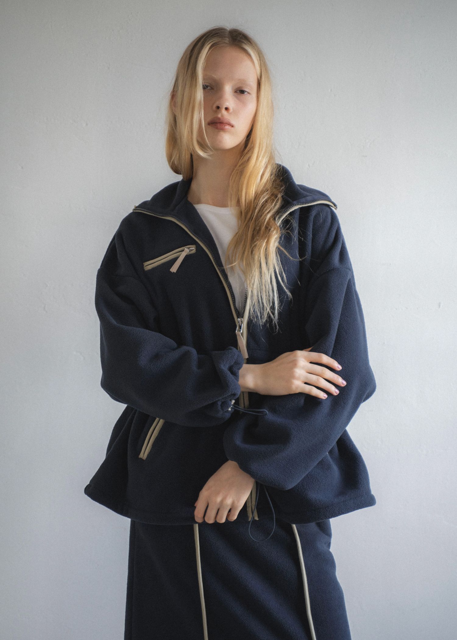 bi color piping fleece drawstring tops