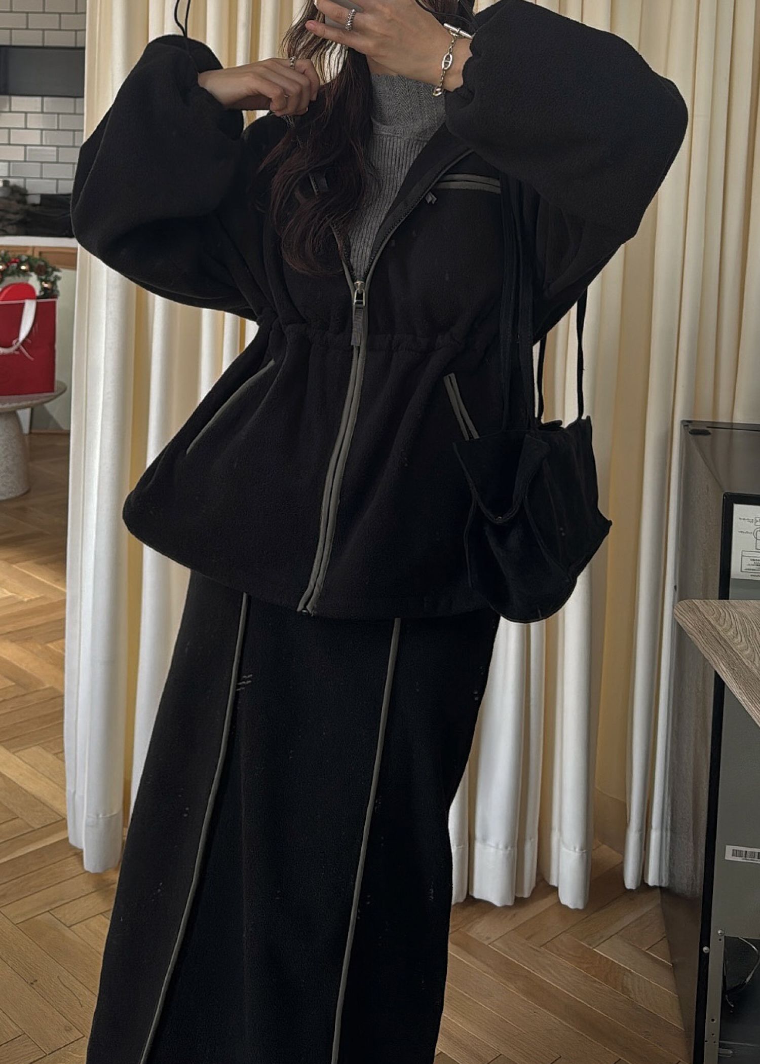 bi color piping fleece drawstring tops