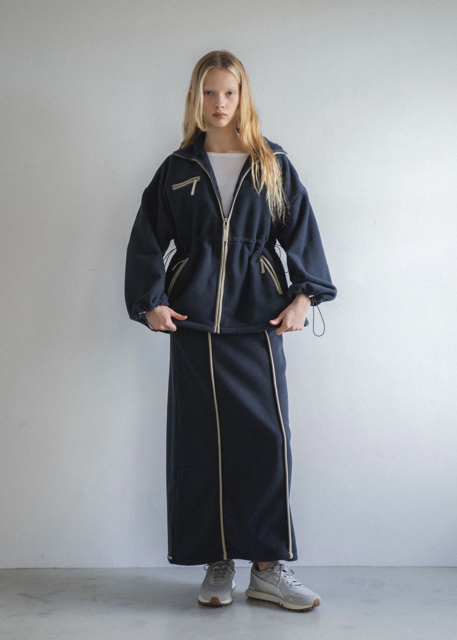 bi color piping fleece drawstring tops