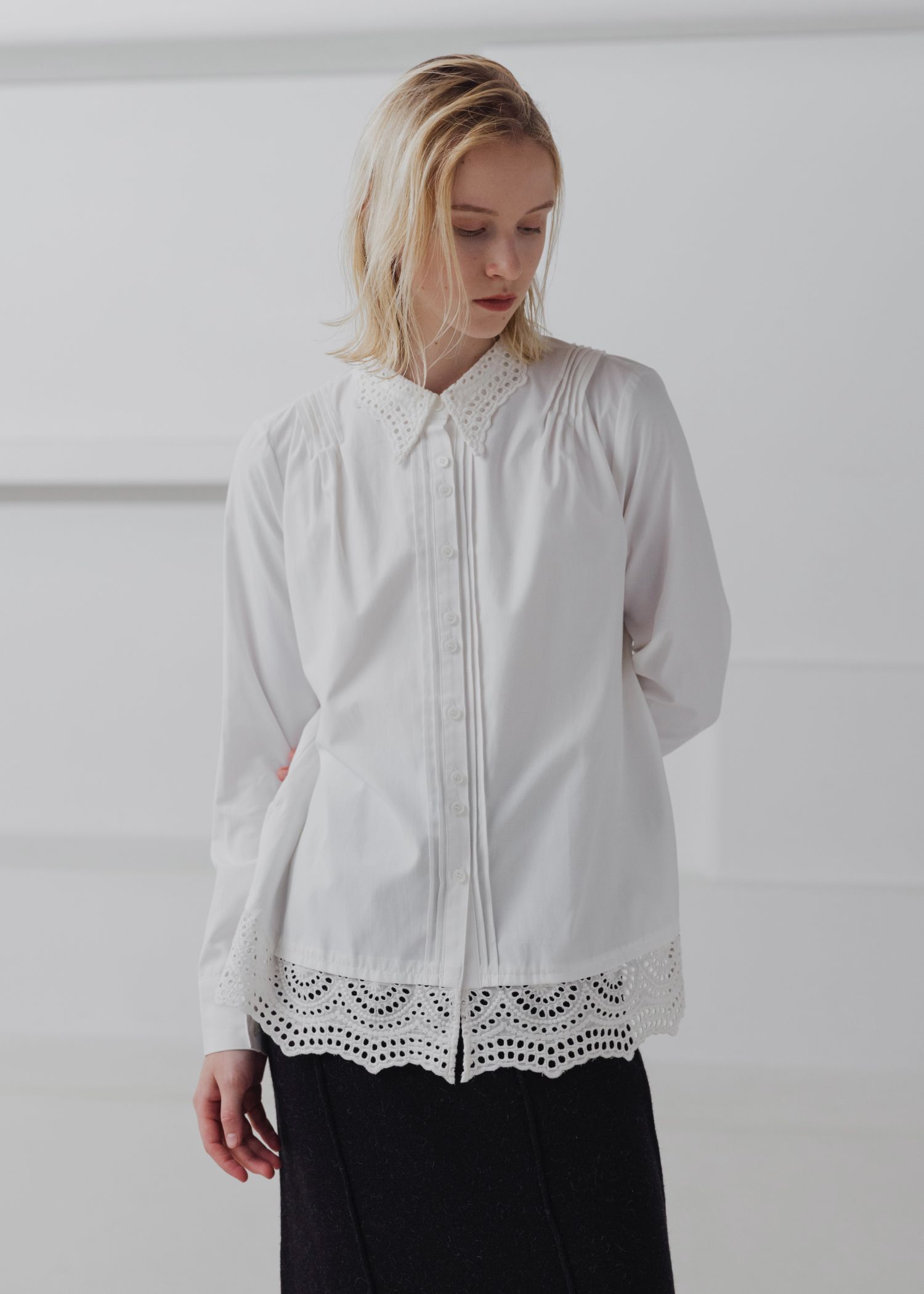 lace collar hem shoulder pintuck SH