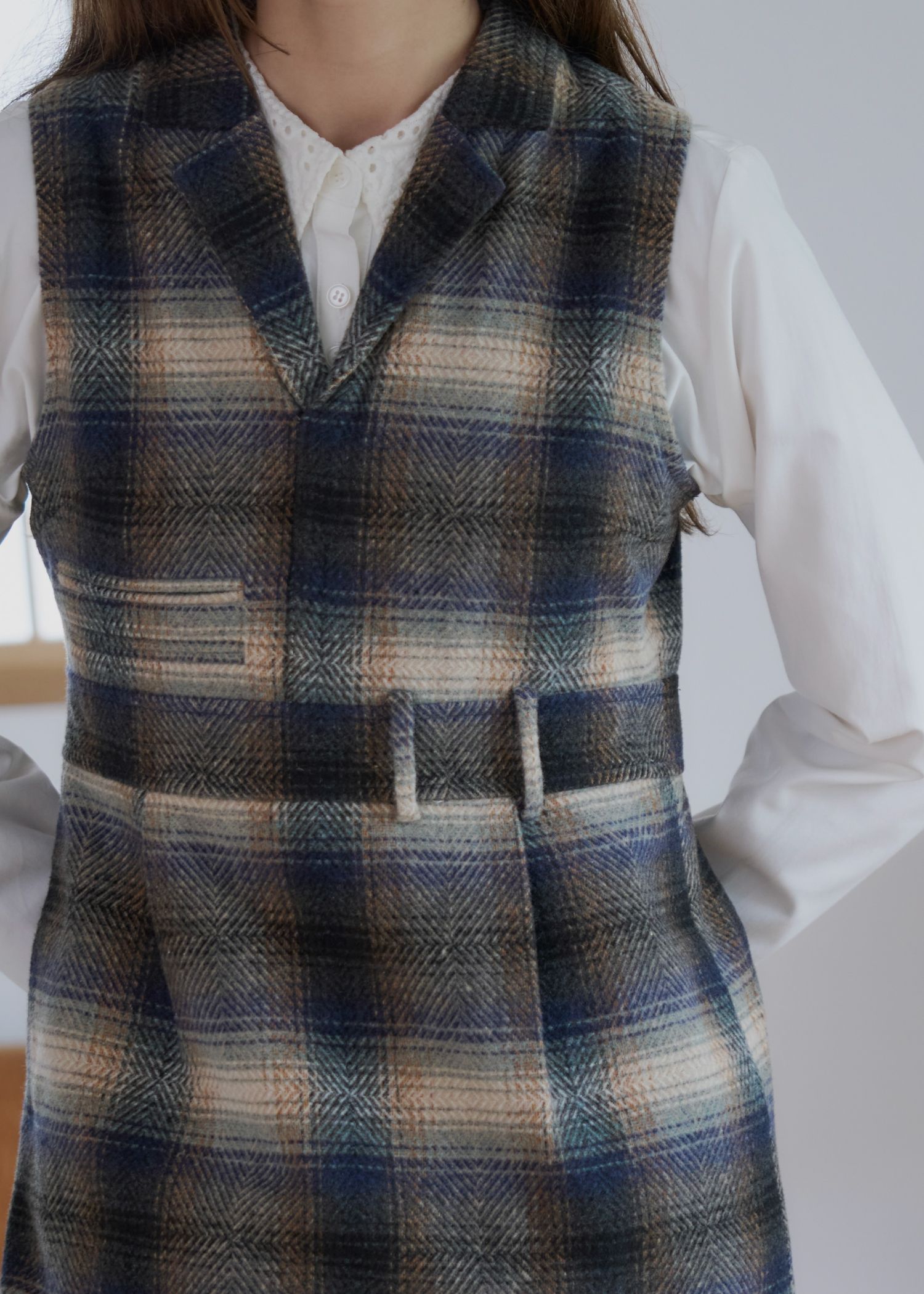 lace collar hem shoulder pintuck SH