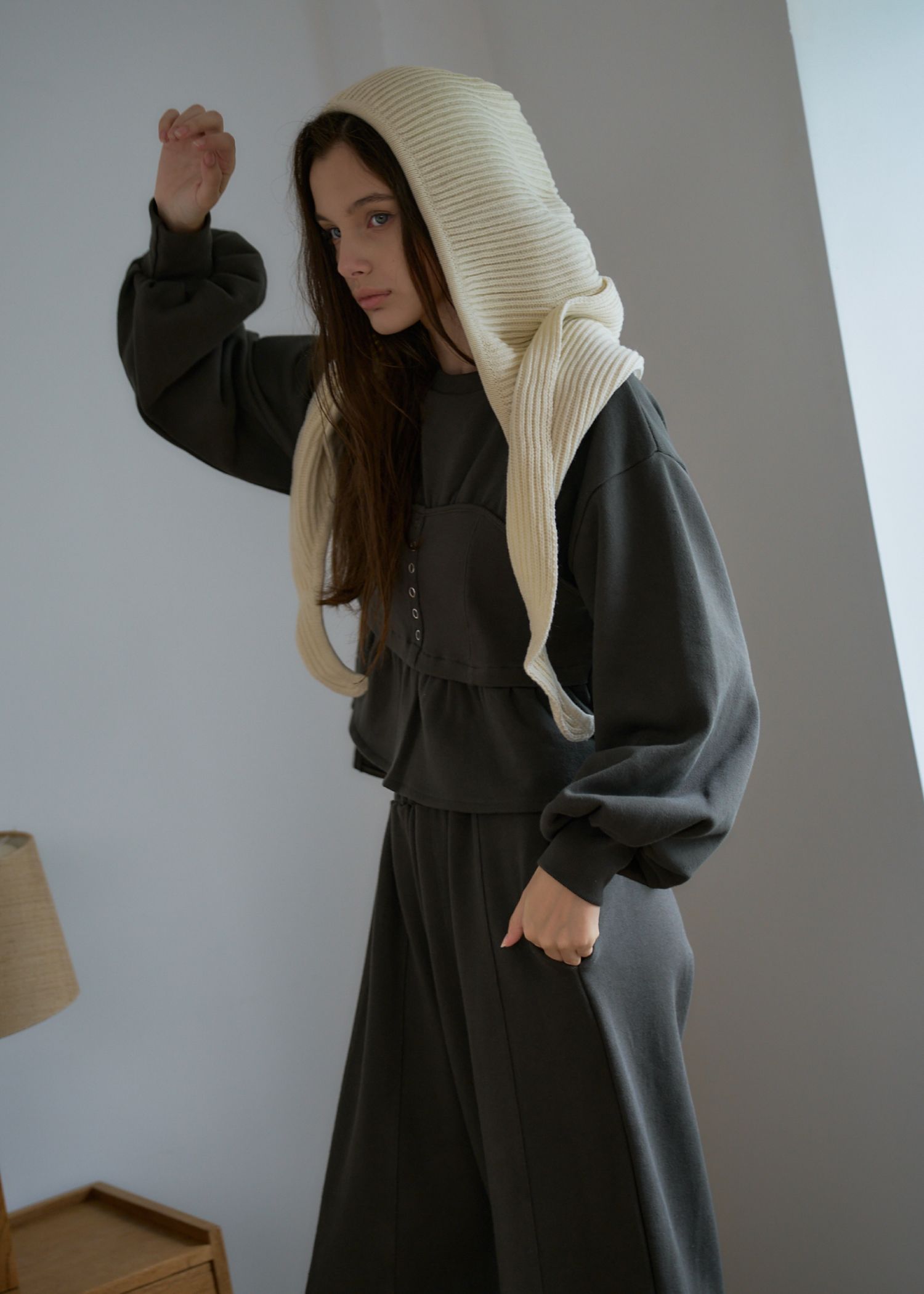 volume sleeve bustier docking  sweat