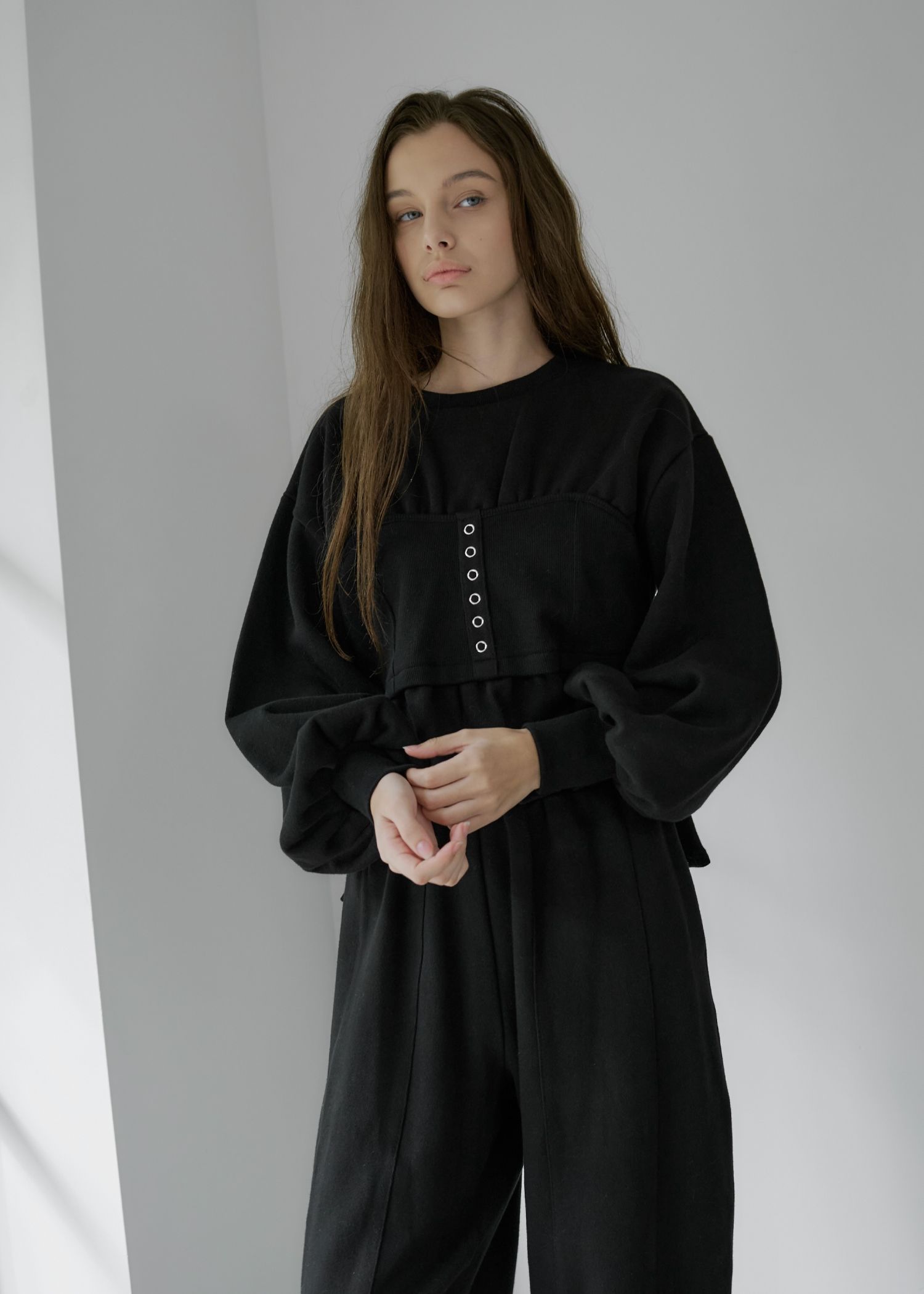 volume sleeve bustier docking  sweat