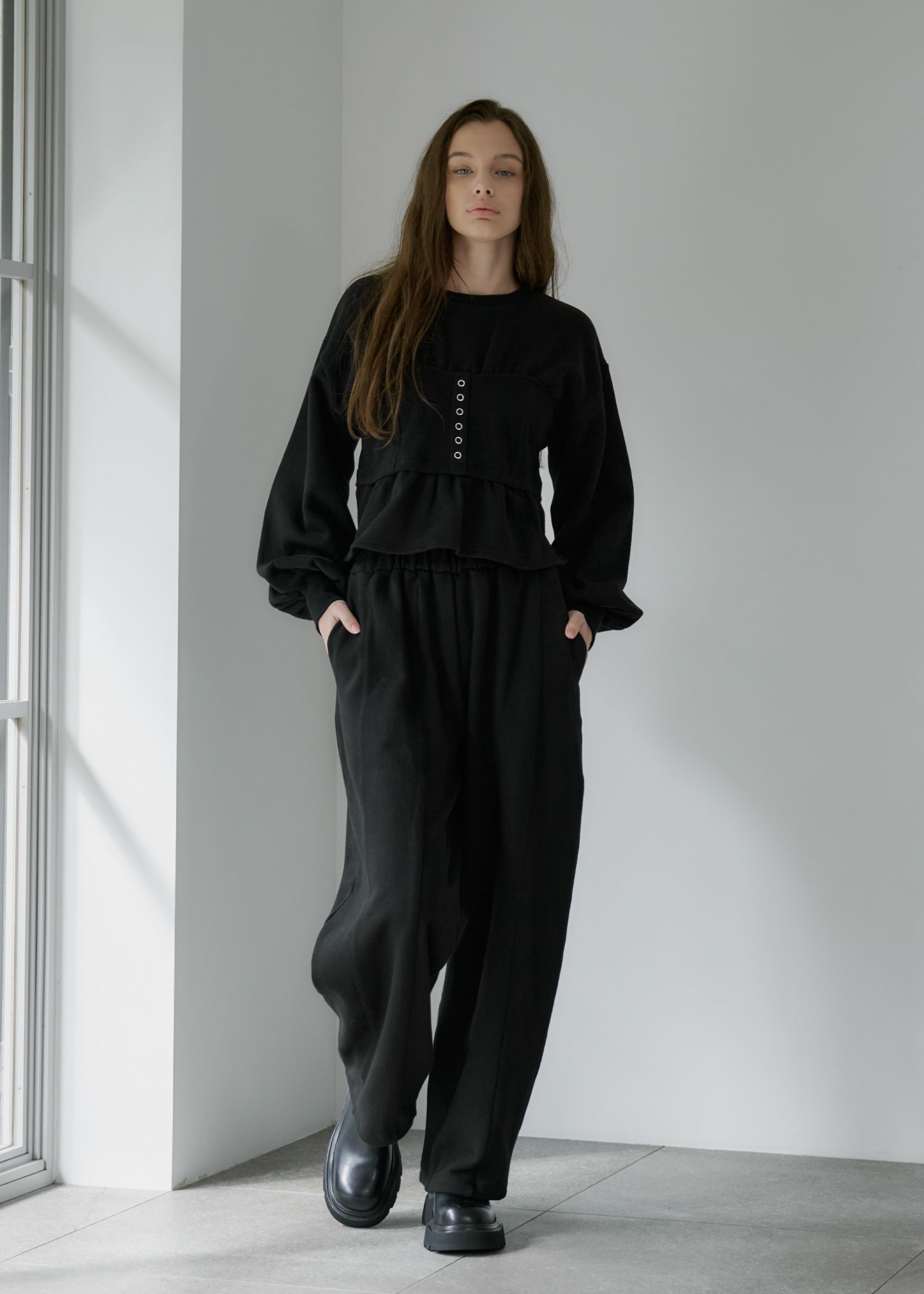 volume sleeve bustier docking  sweat