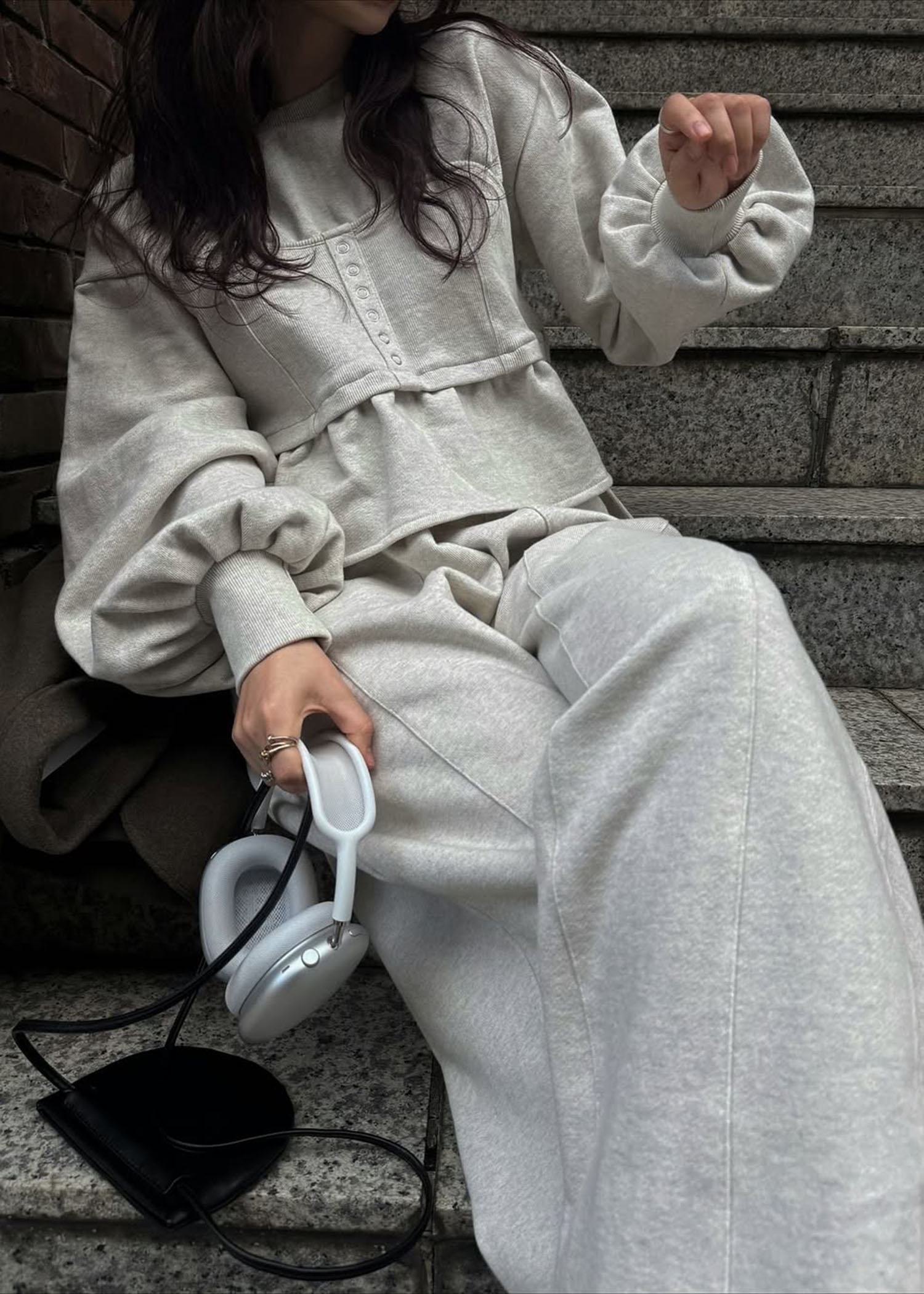 volume sleeve bustier docking  sweat