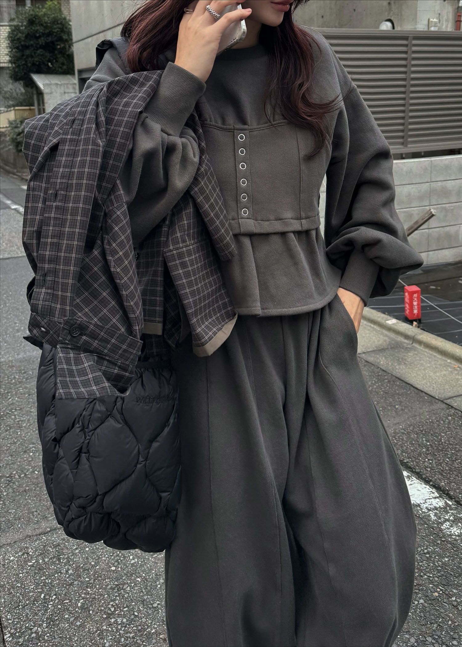 volume sleeve bustier docking  sweat