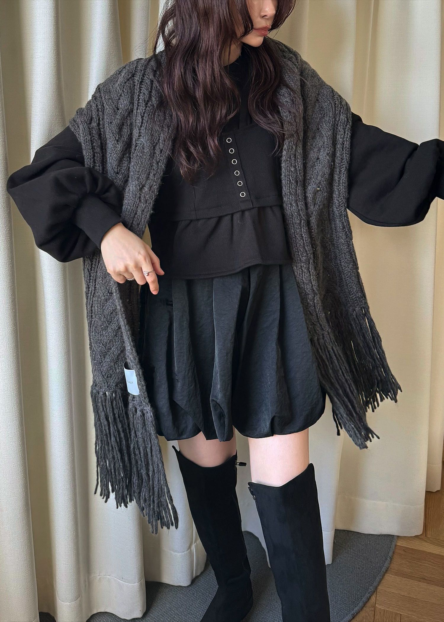 volume sleeve bustier docking  sweat