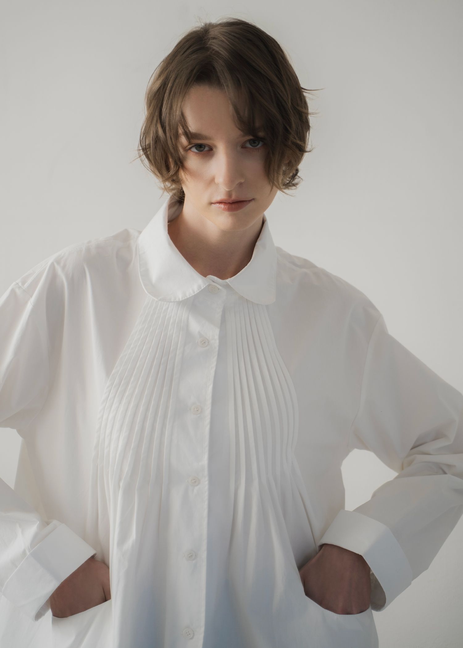 radial pintuck pocket round collar shirt BL