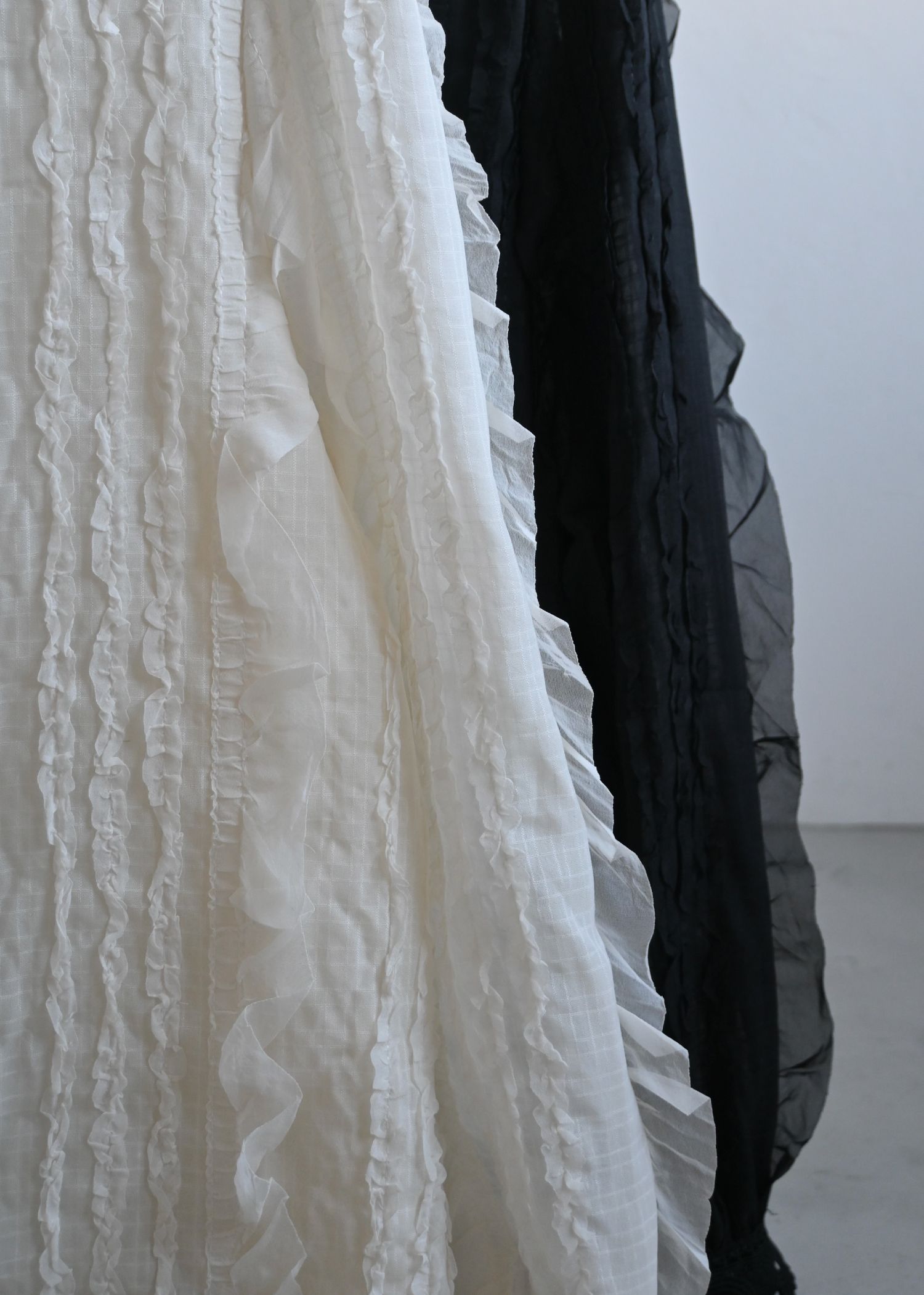 random stripe frill chiffon BL