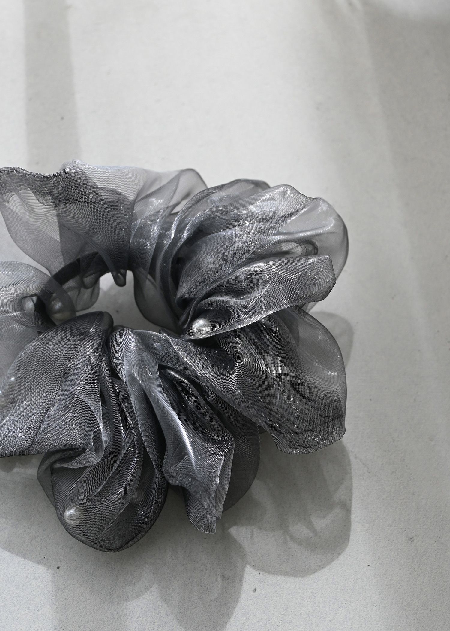 move pearl into organdy chouchou