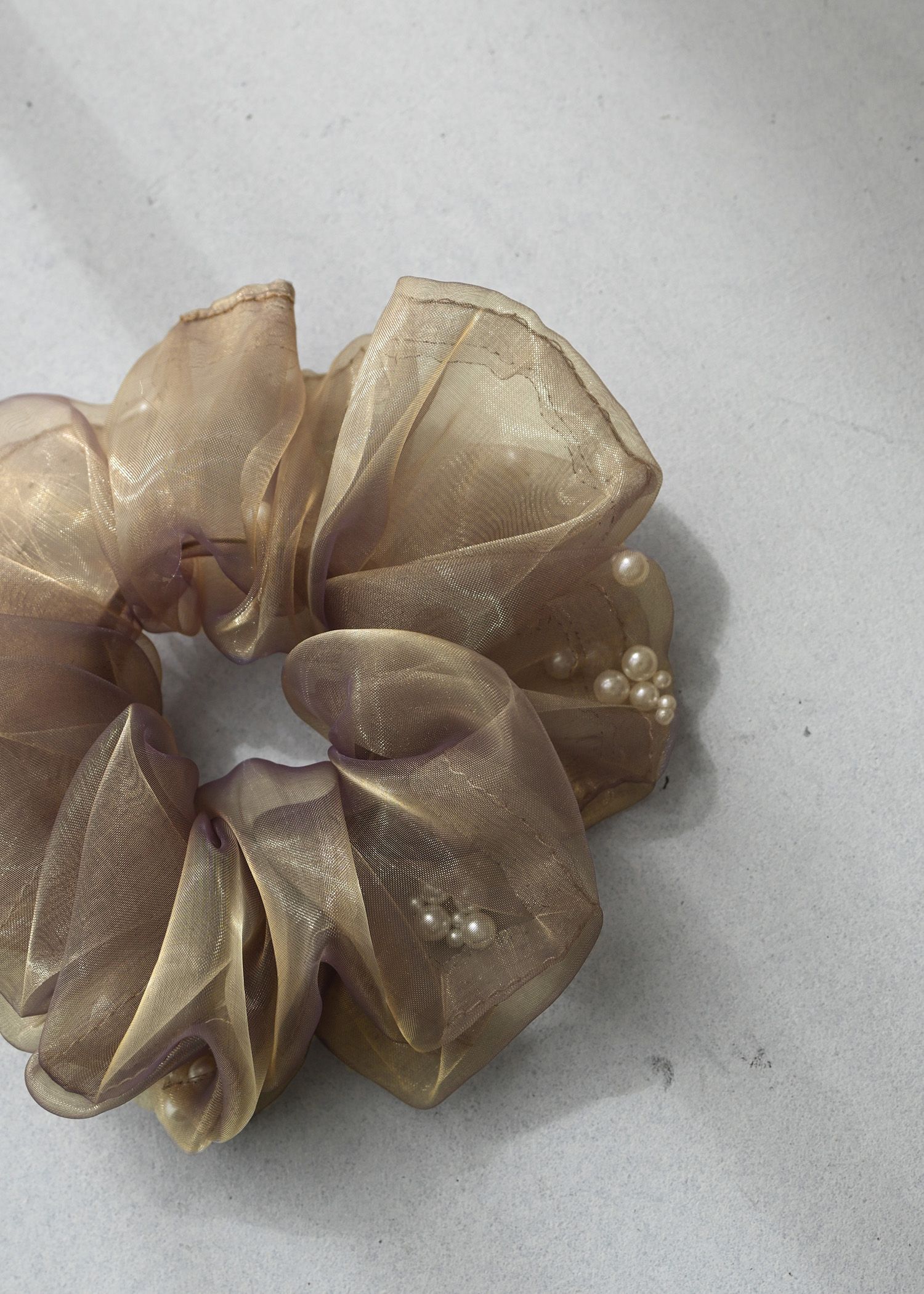 move pearl into organdy chouchou