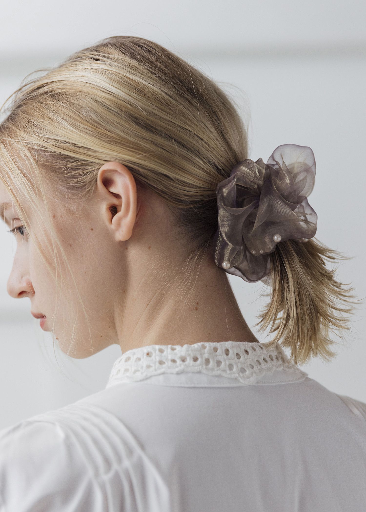 move pearl into organdy chouchou