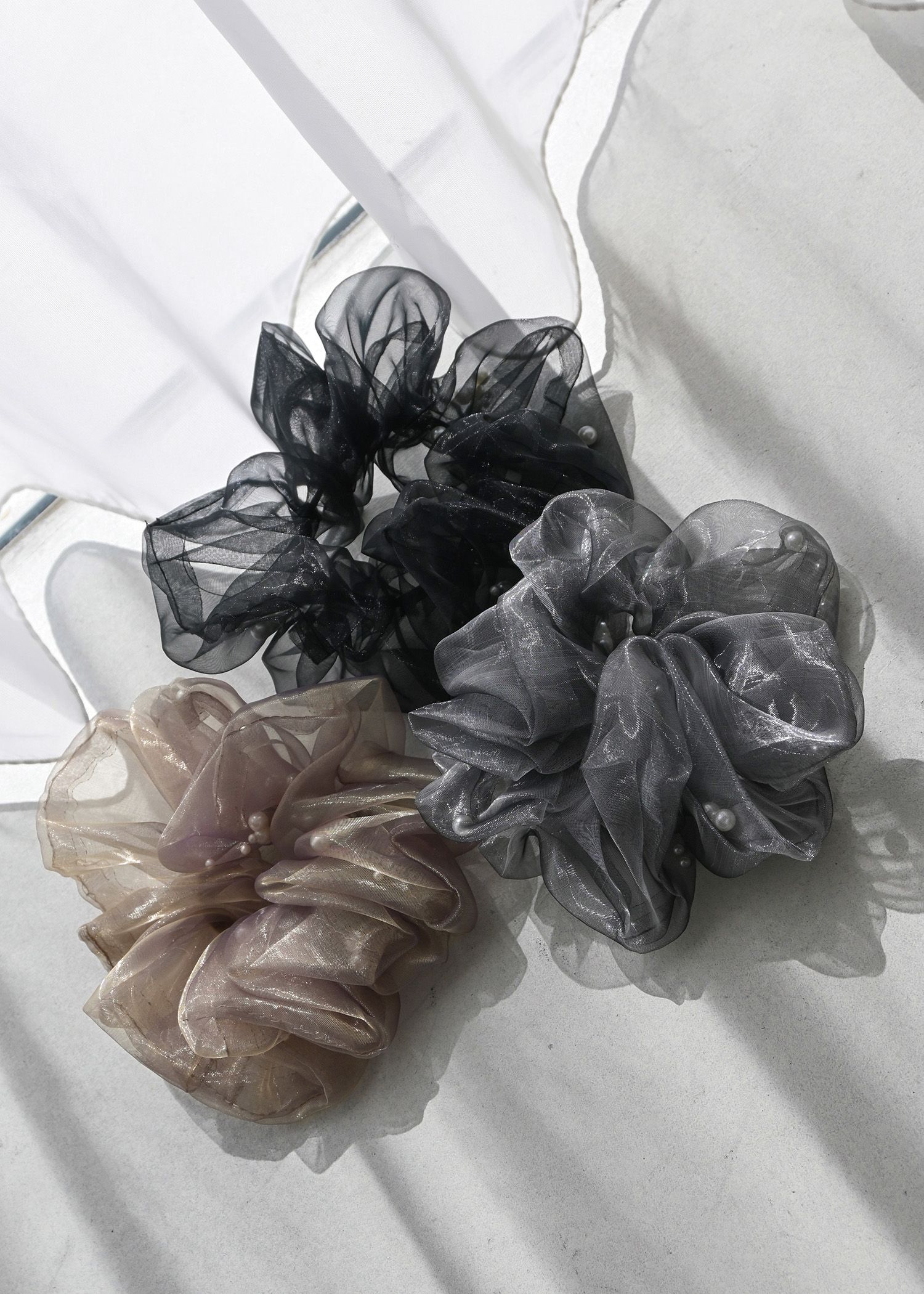 move pearl into organdy chouchou