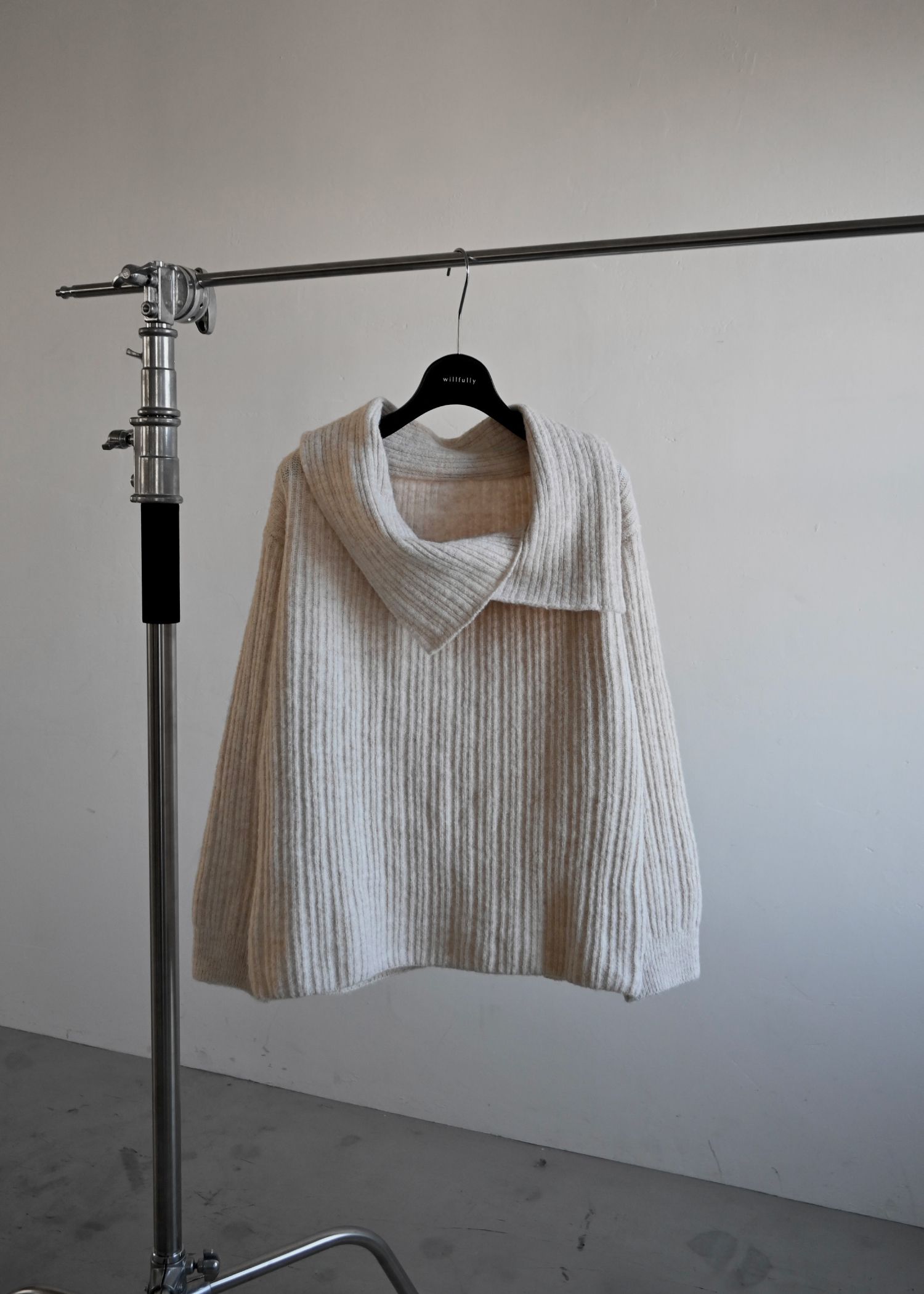 petal collar off shoulder knit