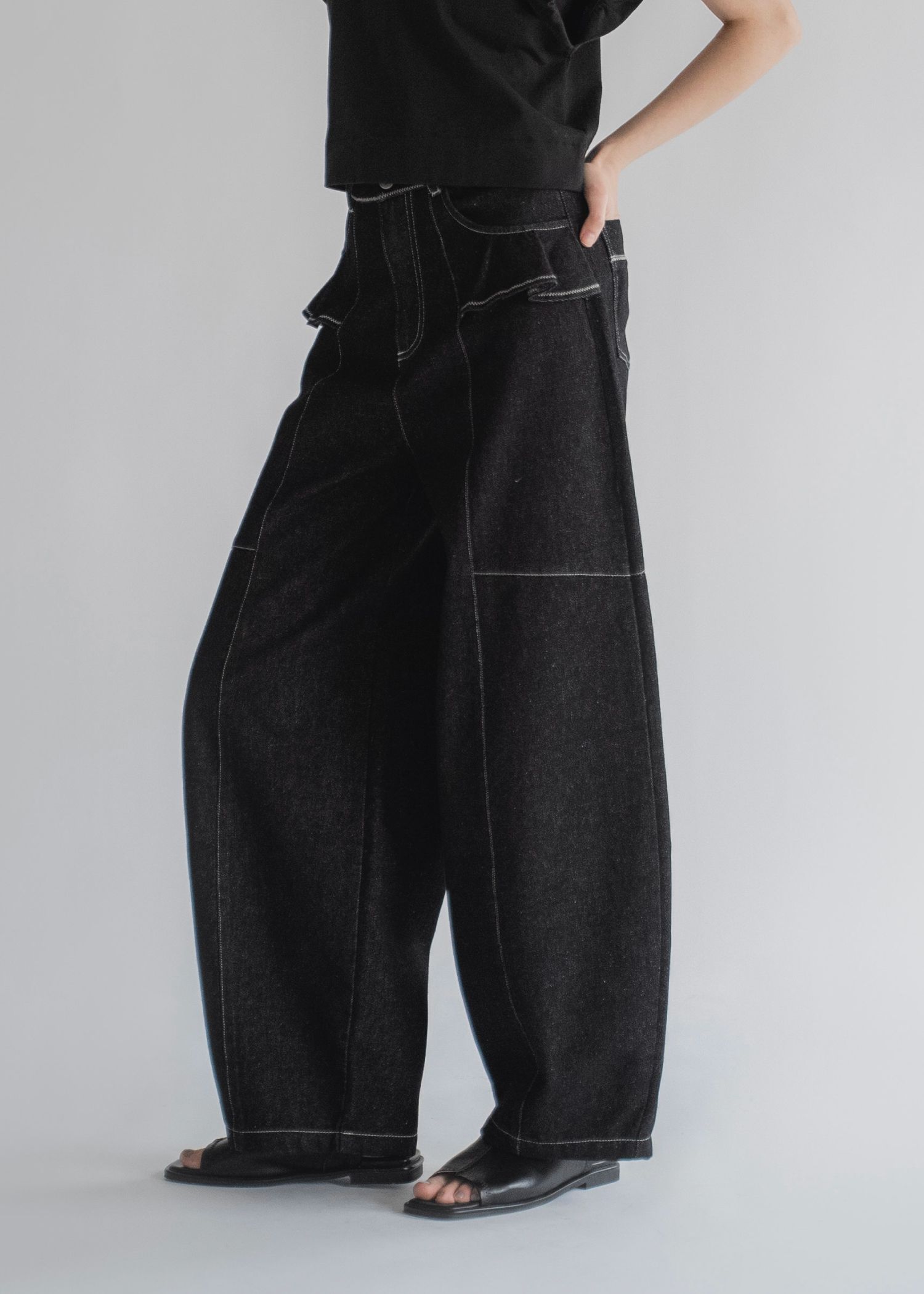 frill pocket center seam bi color stitch denim