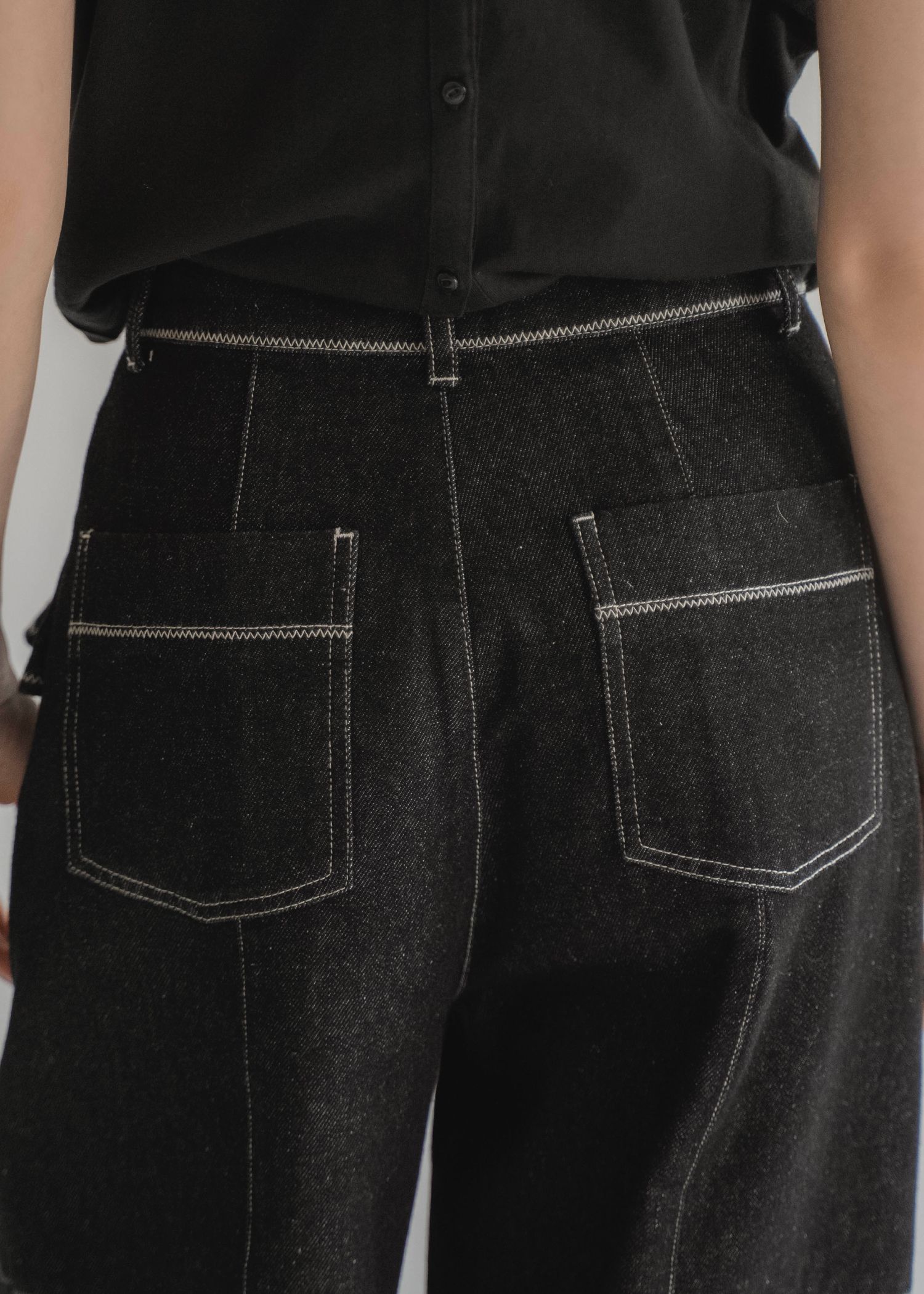 frill pocket center seam bi color stitch denim