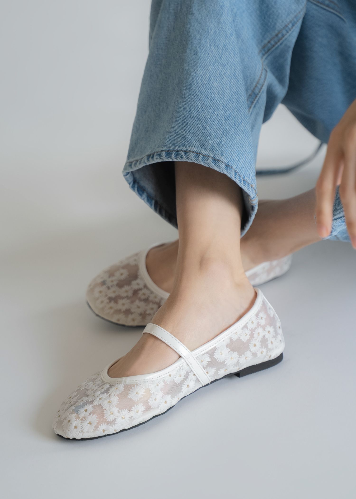 flower embroidery mary jane shoes