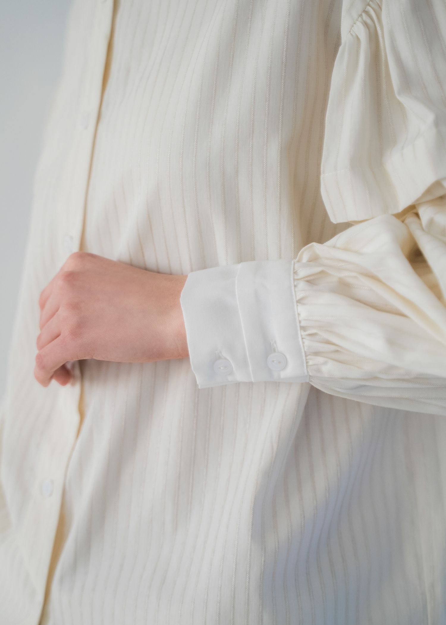 stripe balloon sleeve cleric BL