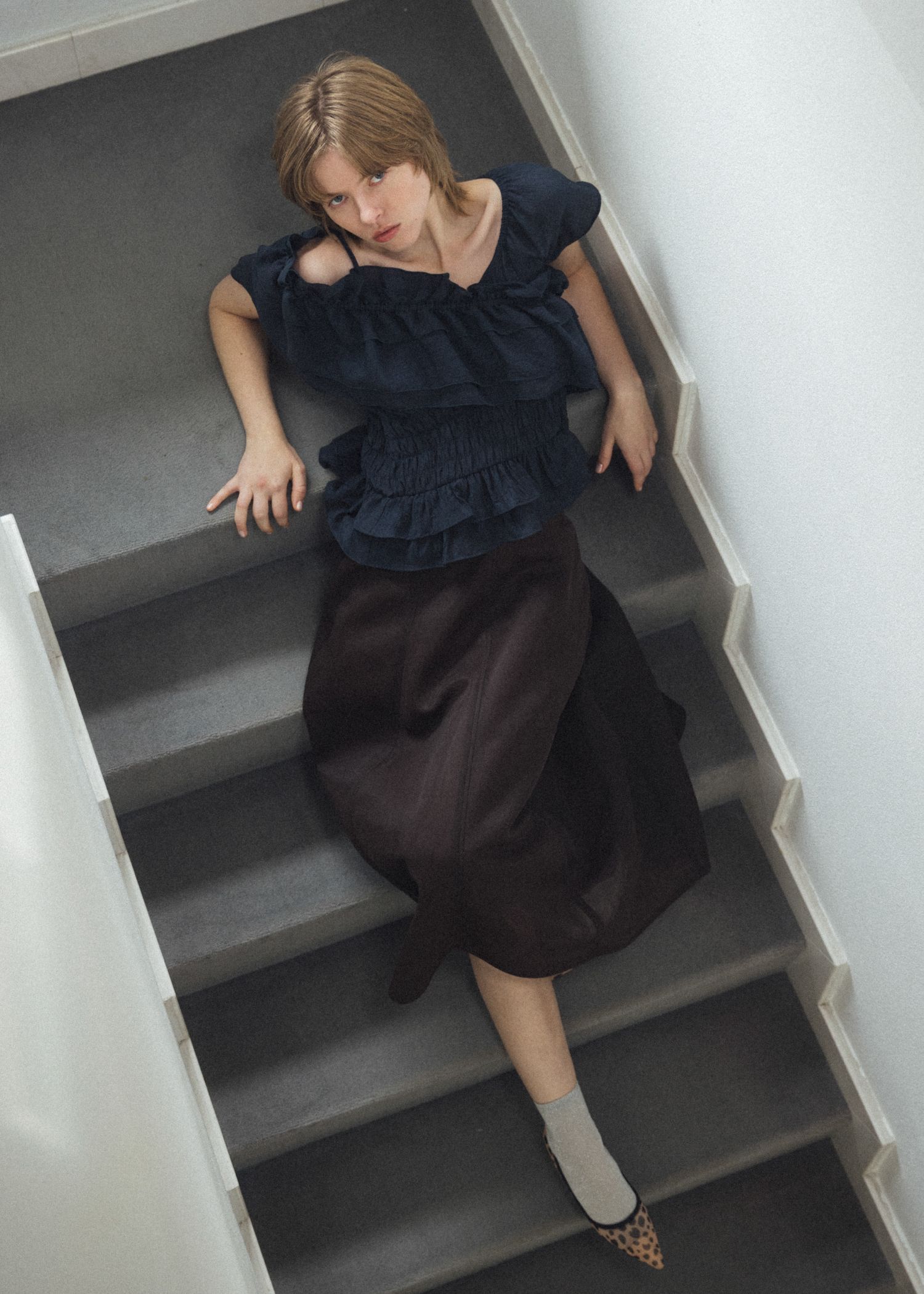 asymmetry tiered frill sheer shirring BL