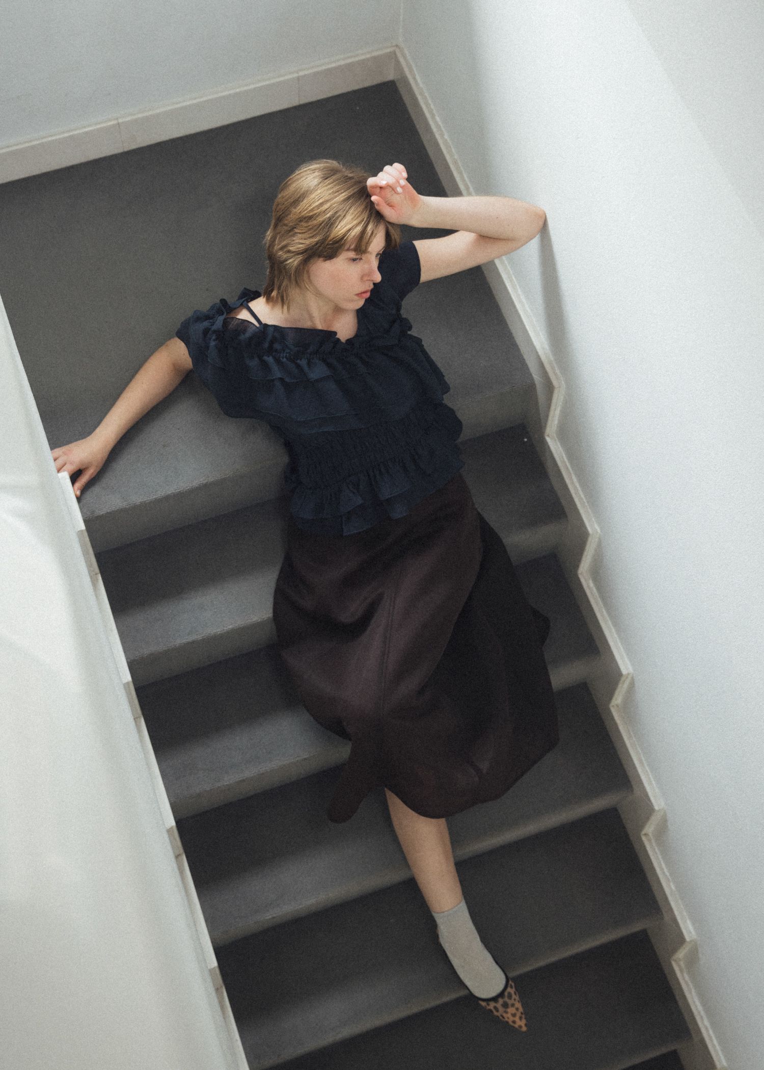 asymmetry tiered frill sheer shirring BL