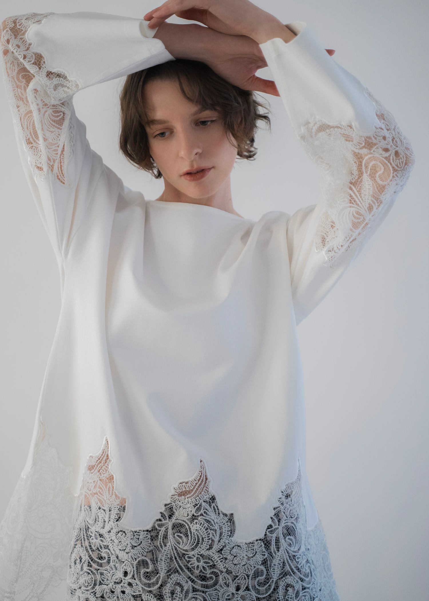 scallop lace sheer panel cut & sewn tops