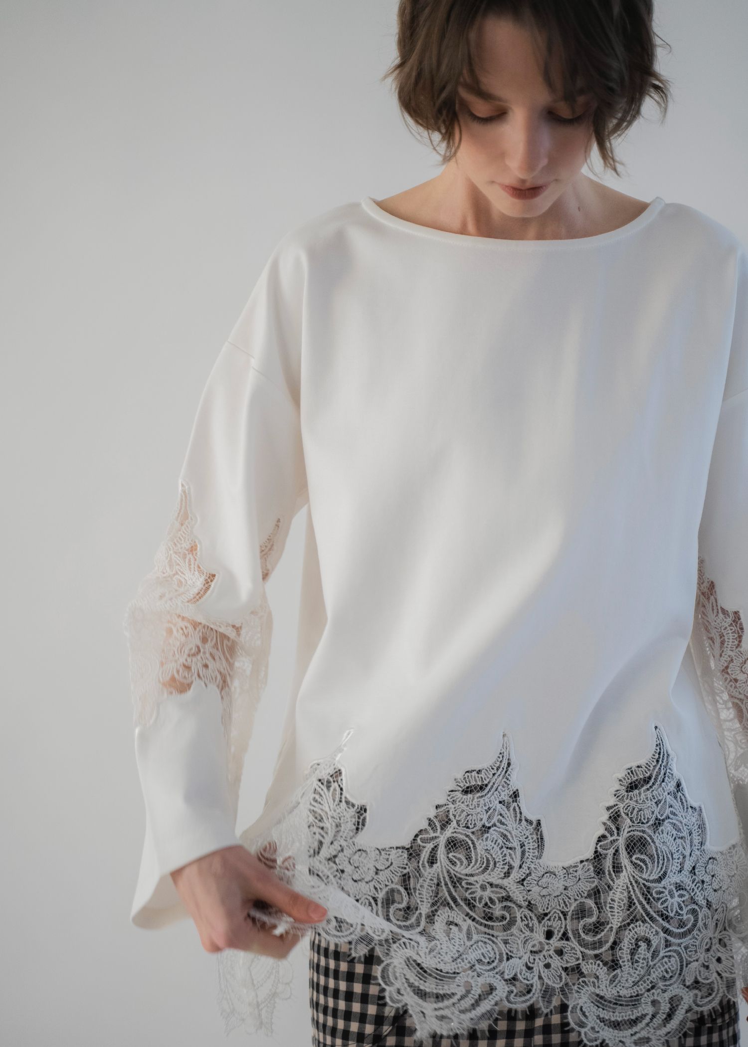 scallop lace sheer panel cut & sewn tops