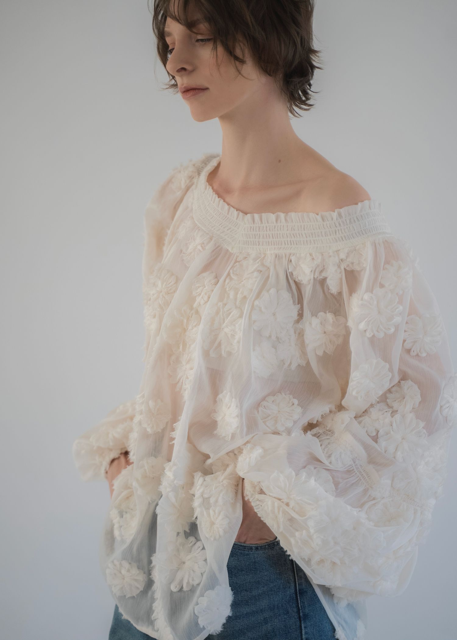 flower motif sheer BL