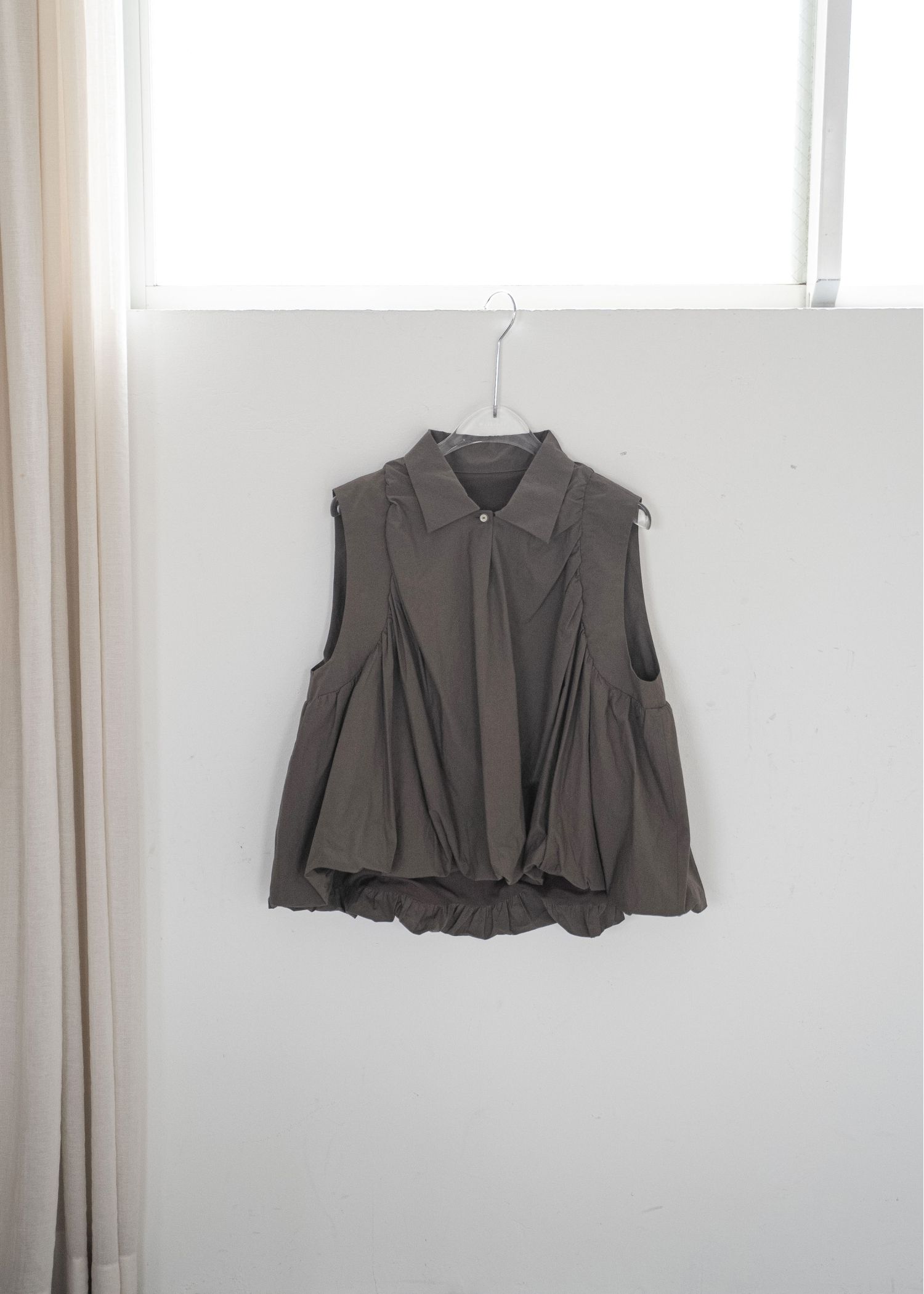 volume balloon gather no sleeve tops